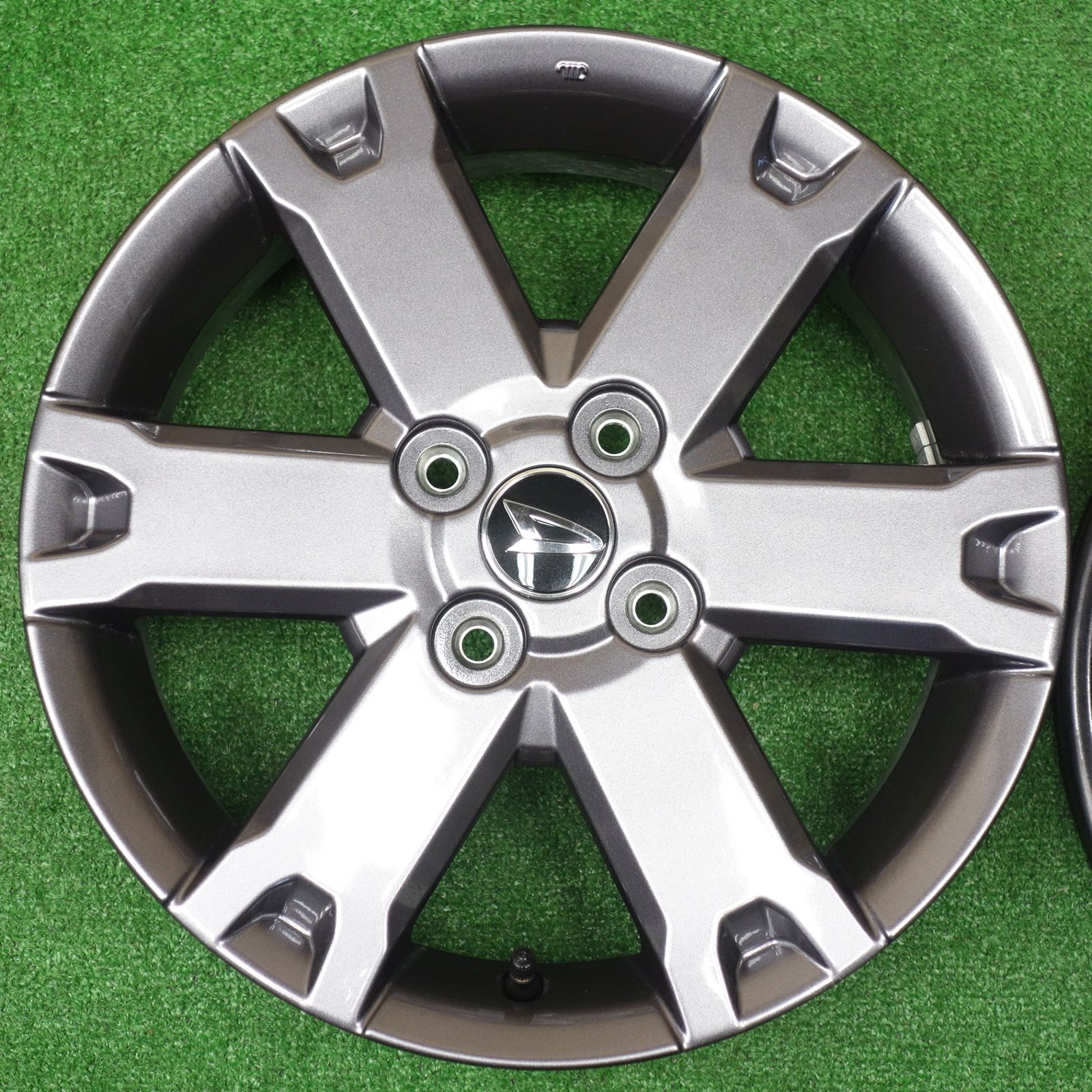 タフト 純正15インチアルミホイール 新車外し 4本セット ダイハツ純正