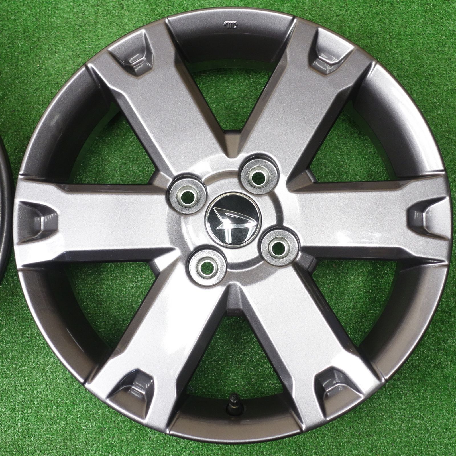 送料無料] 新車外し☆ダイハツ タフト Gターボ 純正 ホイール 15インチ