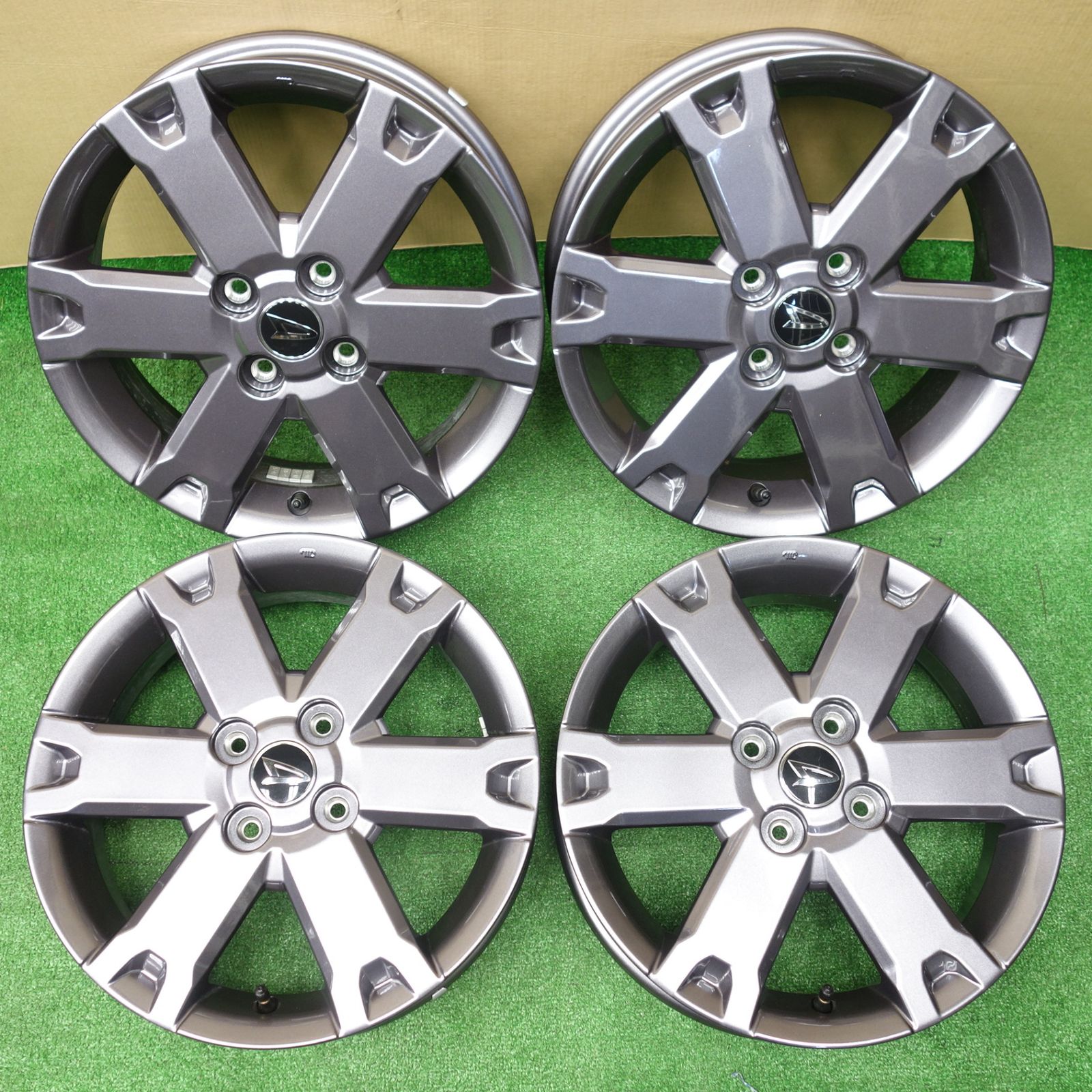 ダイハツ タフト 15インチ 純正ホイール シルバー 4本 新車外し!! ダイハツ タフト 純正 アルミホイール 15インチ 4.5J +