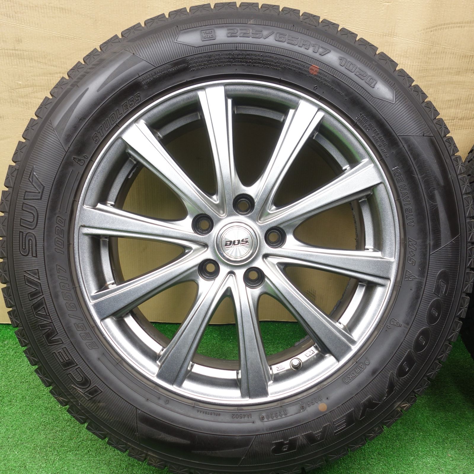 バリ溝！キレイ！ほぼ10分☆スタッドレス 225/65R17 グッドイヤー