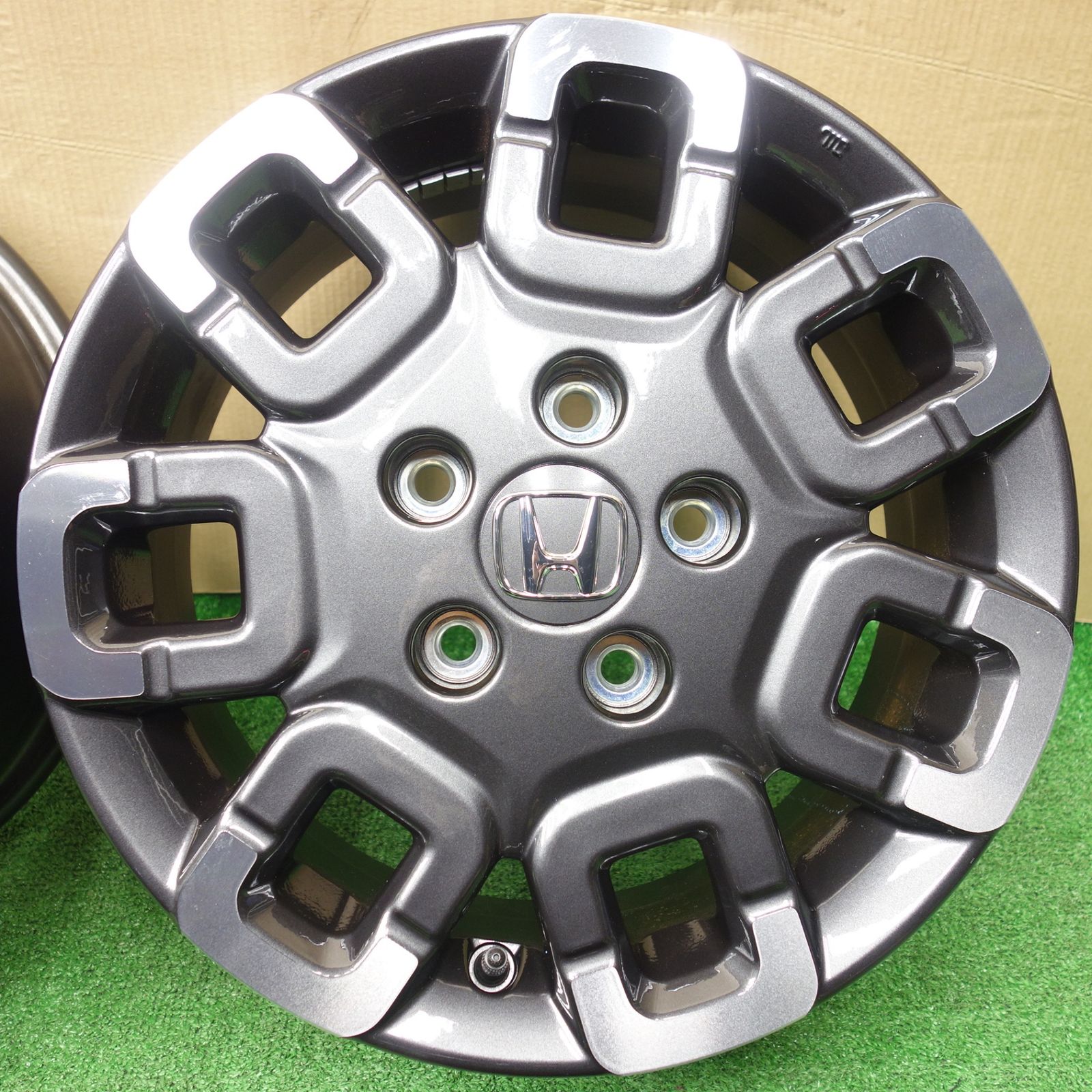 ホンダ　フリード　クロスター　純正15インチ ホイール　新車外し 送料無料] 新車外し☆ホンダ GT系 フリード クロスター 純正 ホイール