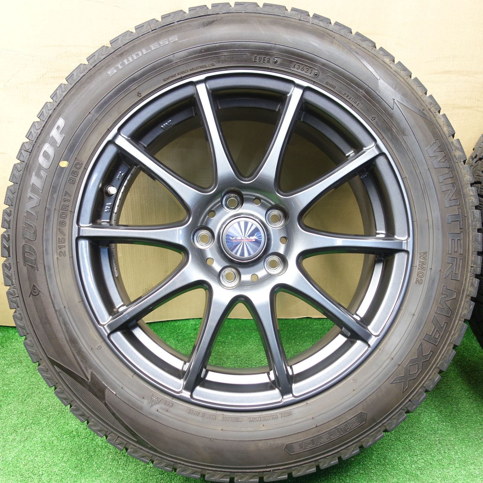 バリ溝！21年！キレイ！9.5分☆スタッドレス 215/60R17 ダンロップ