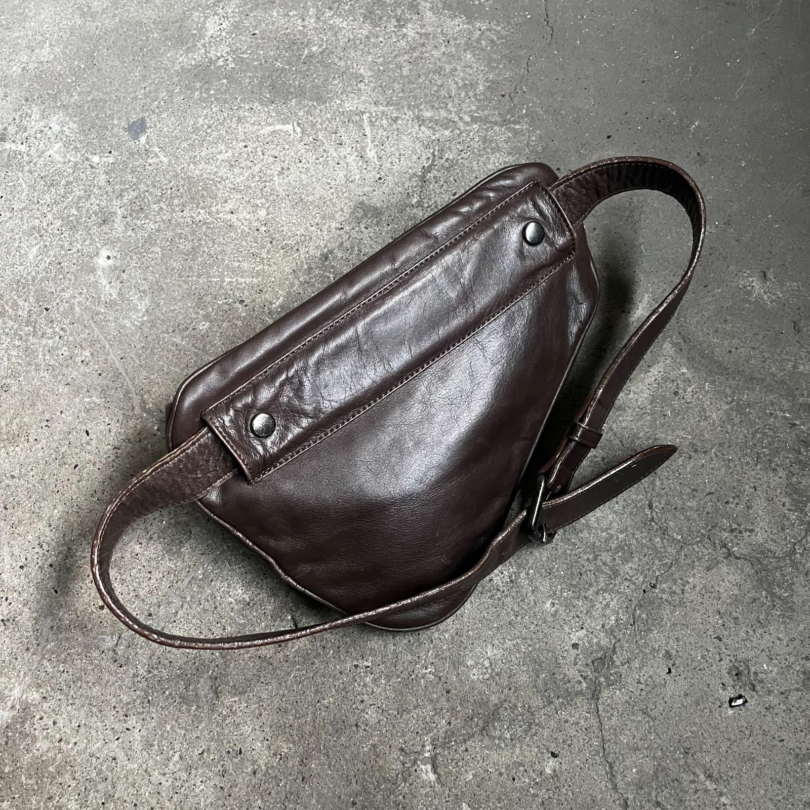 ISSEY MIYAKE 90s レザーボディバッグ トライアングル ウエストポーチ