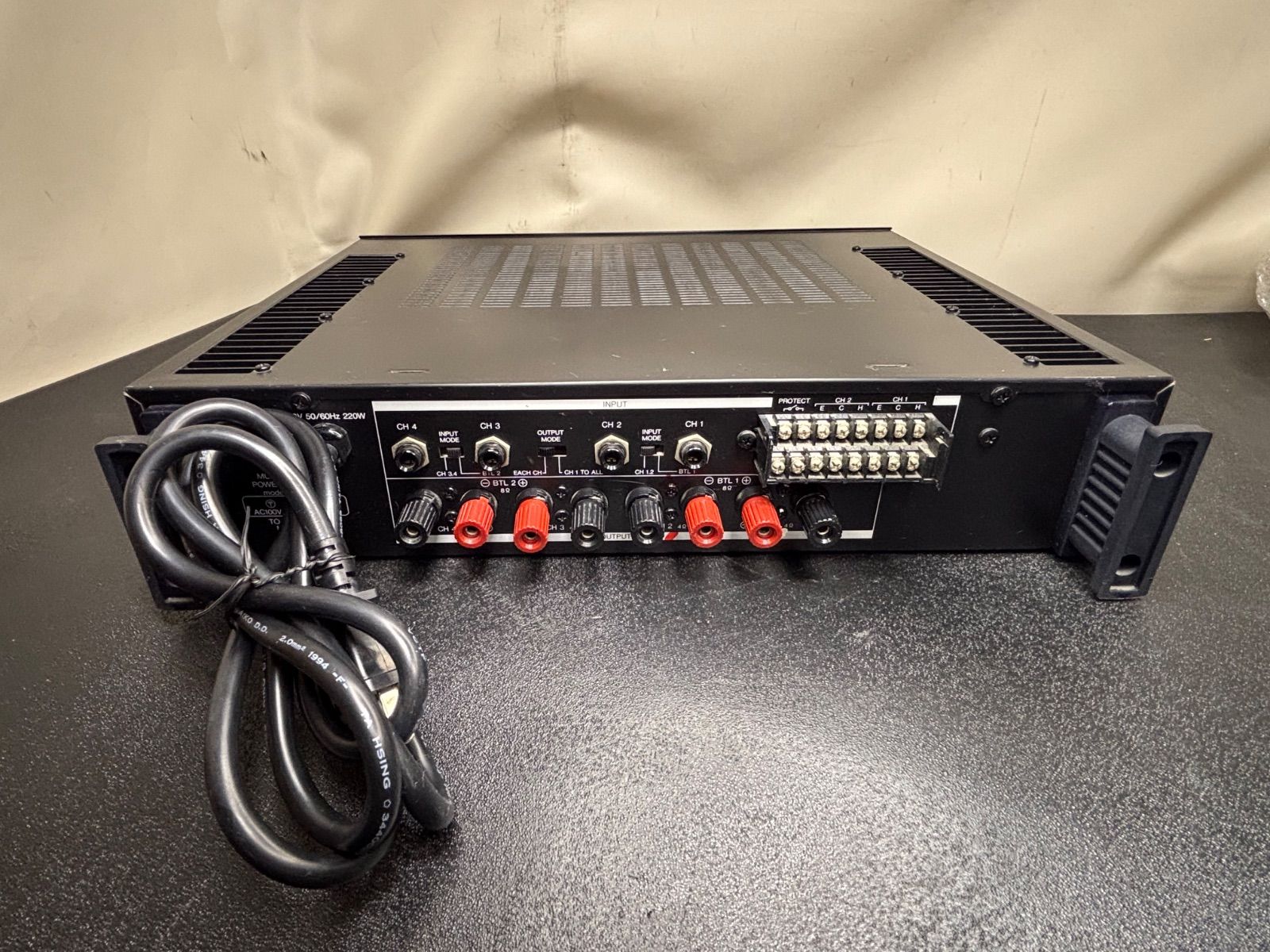 TOA パワーアンプ P-60F オーディオ機器 オーディオ - メルカリ