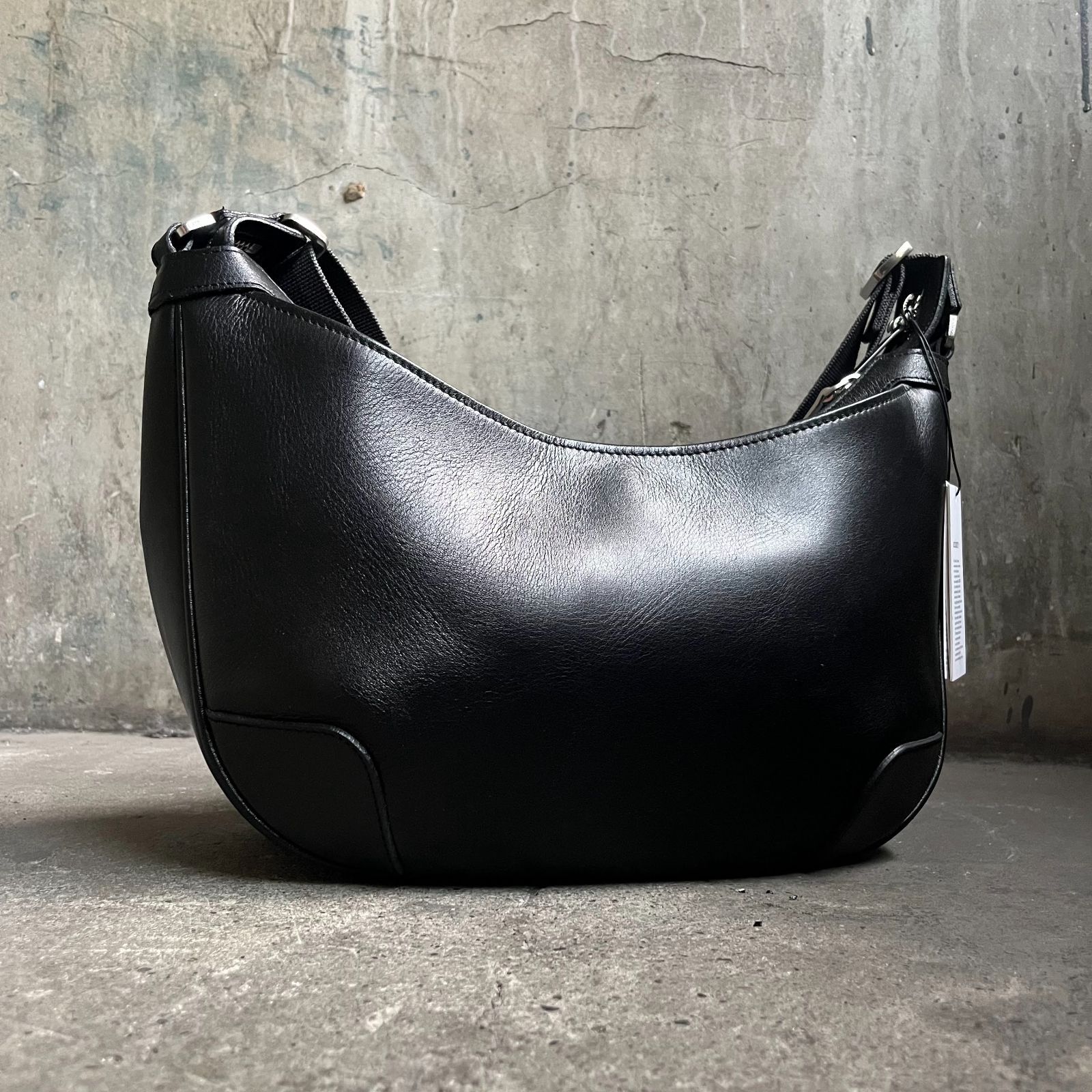 未使用タグ付き アニアリ aniaryバルケッタ ショルダーバッグ クロコ型押し アニアリ Aniary バルケッタショルダーバッグ S クロコ型押しレッド