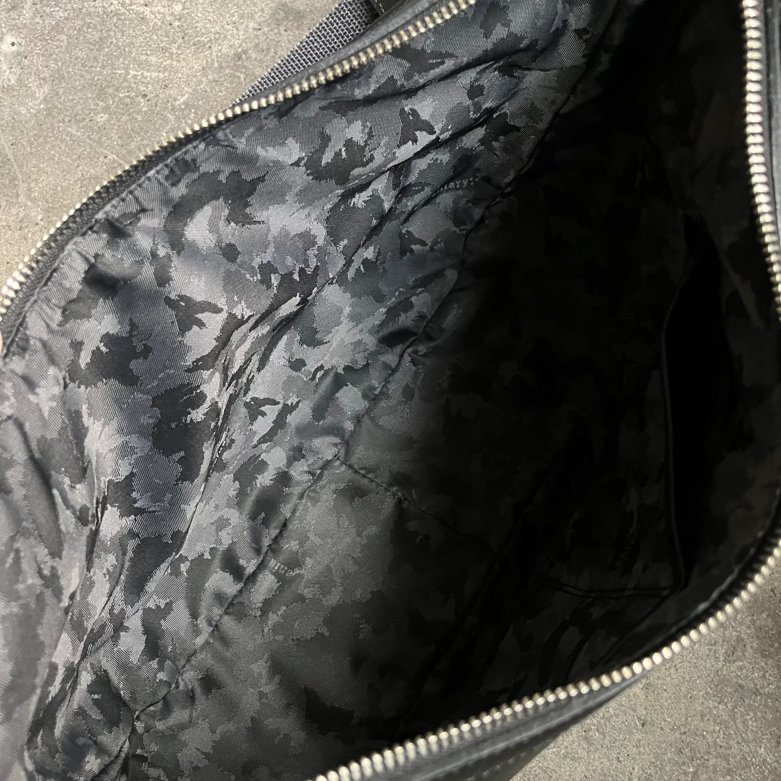 aniary Antique Leather ショルダーバッグ Black バルケッタ 01-03008
