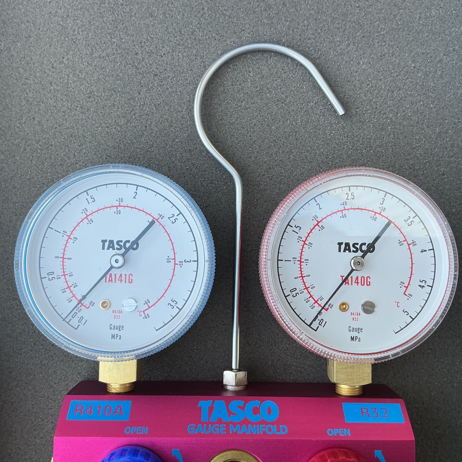中古美品】タスコマニホールド R410A R32 チャージバルブ付き イン