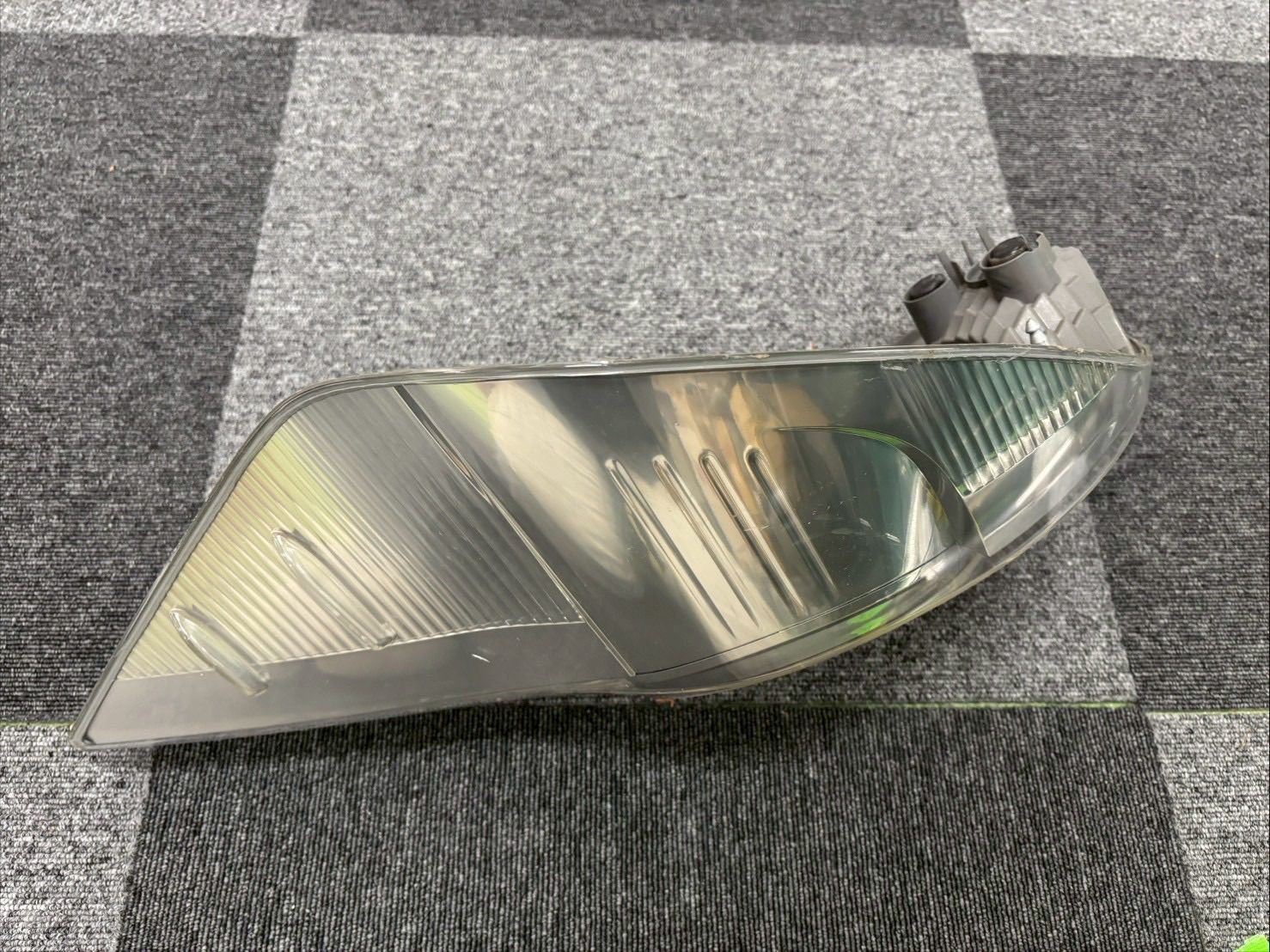 2511-151-02 トヨタ NHP10 アクア 前期 純正 右 テールライト