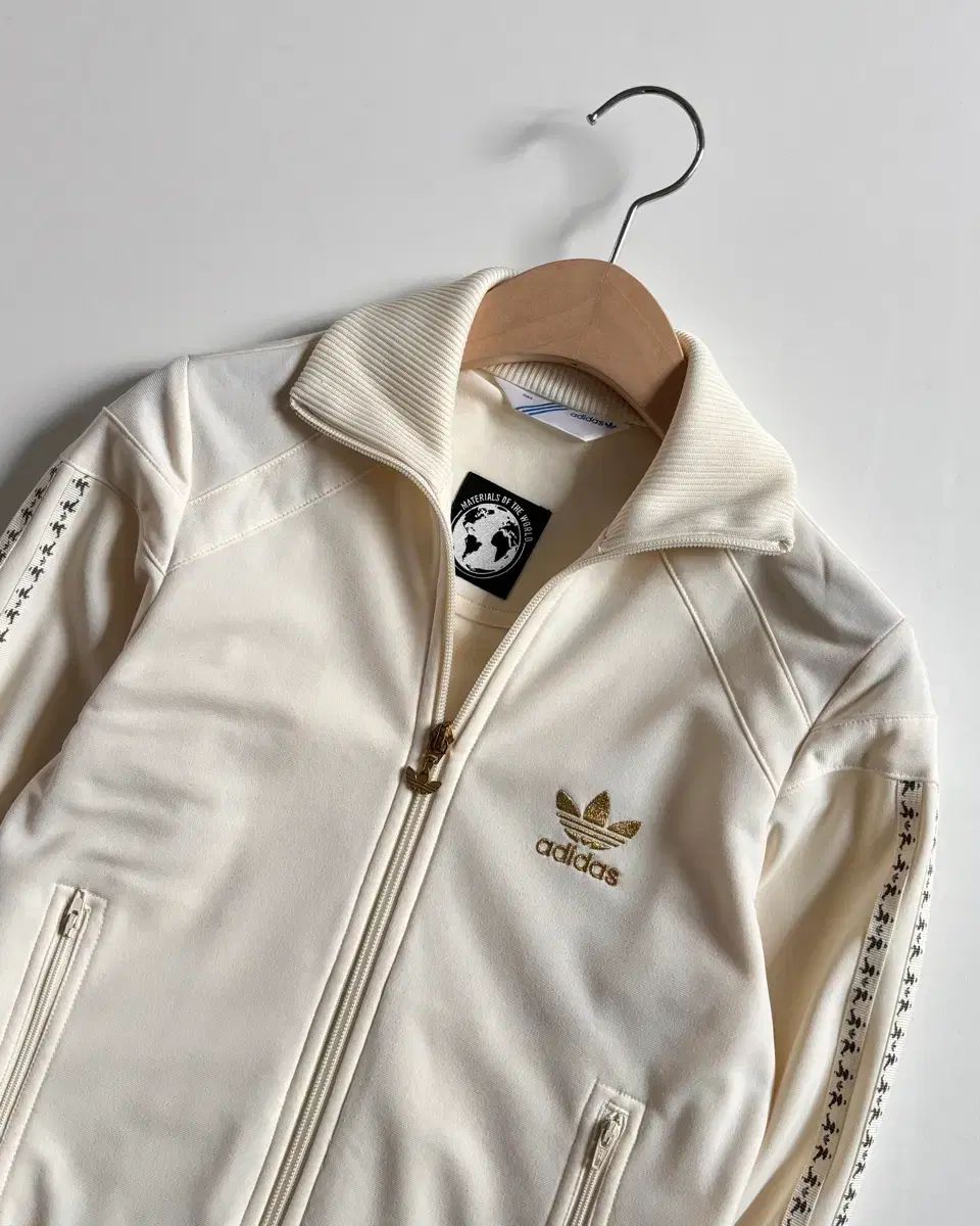 最終価格　新品　アディダスオリジナルス ATP ロゴ ジャージ セットアップ 新品 アディダスオリジナルス ATP ロゴ ジャージ セットアップ 【公式