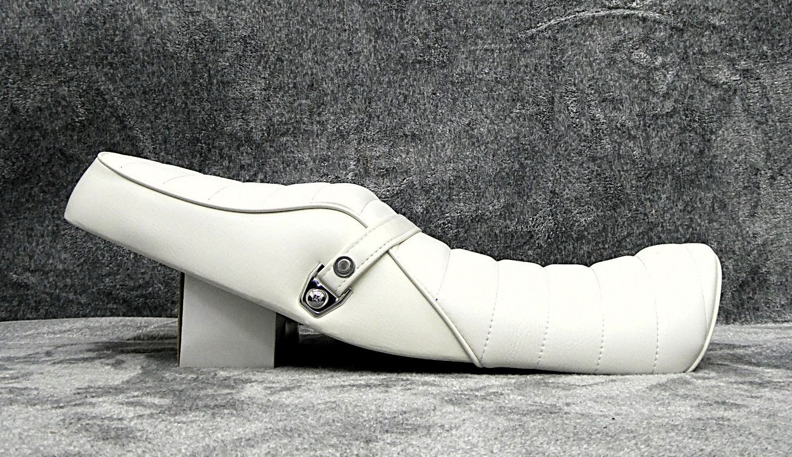 CB400four NC36 白皮 タックロールシート/完成品WHITEホワイトCB400F白