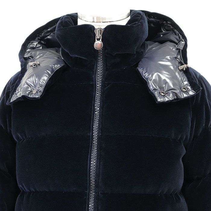 マンマミーヤ【美品】モンクレール　ブランソンフード　取り外し可能　2Way マンマミーヤ様専用【美品】モンクレール ブランソンフード 取り外し