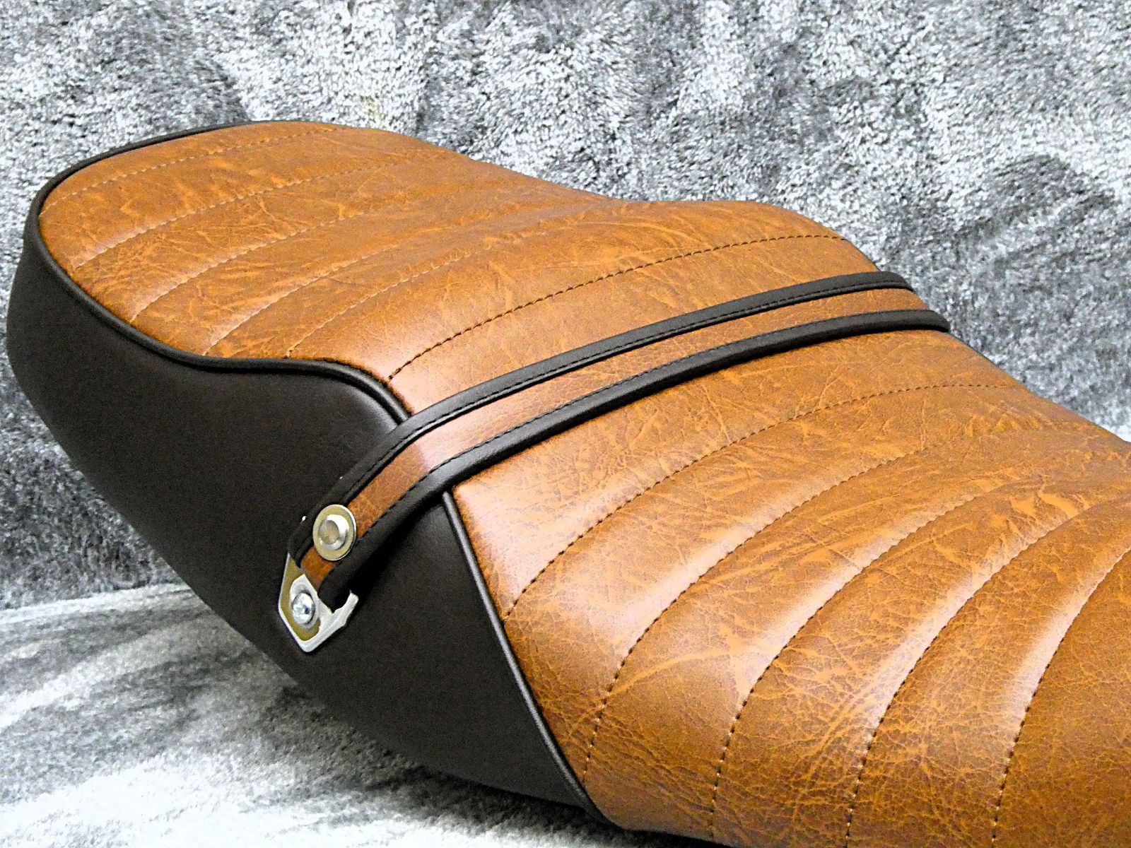 CB400four NC36 茶ツートン タックロールシート/完成品BROWNブラウン