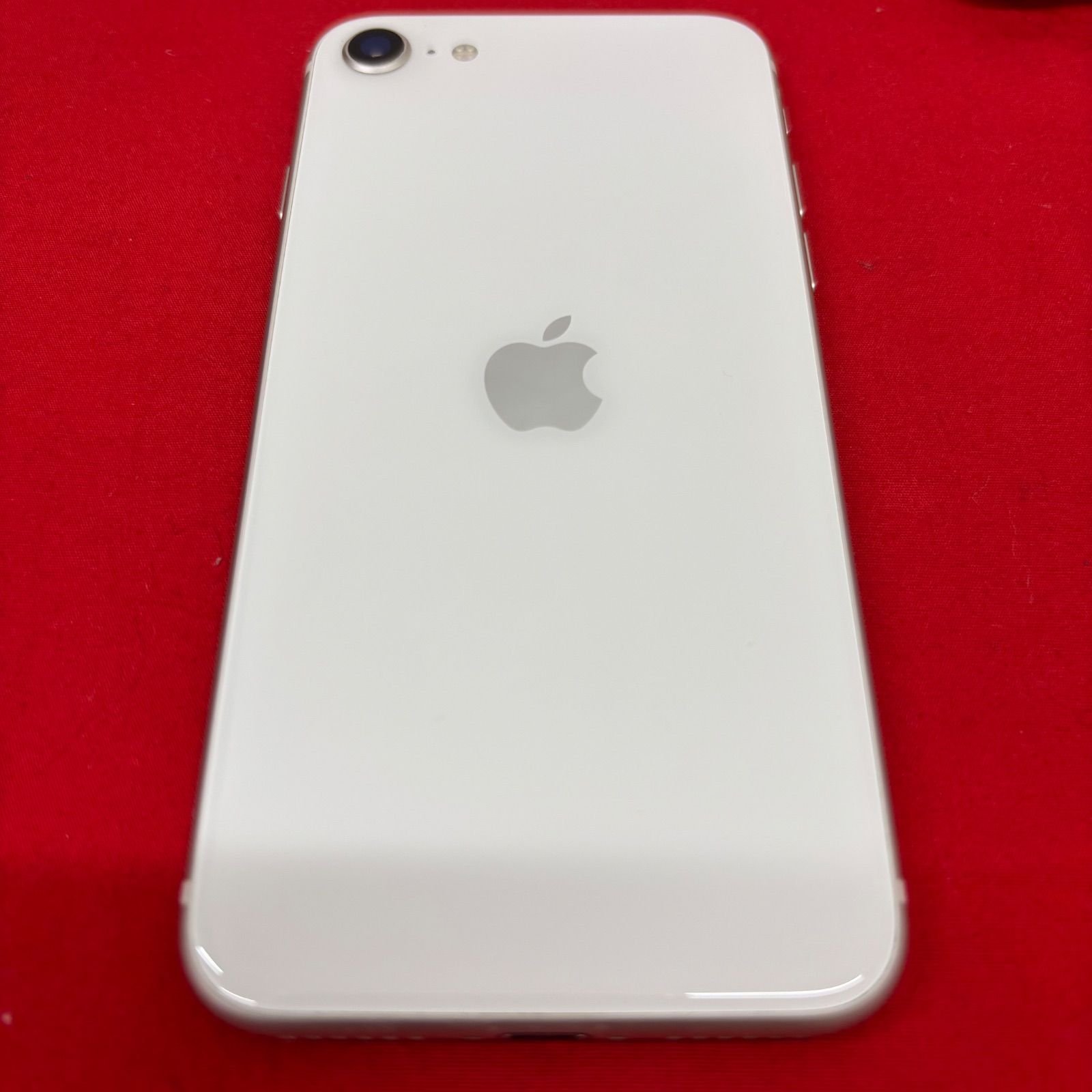 iPhone SE 第3世代 64GB スターライト A2782 iPhone SE（第3世代） 「新品 未開封品」SIMフリー SE (第3世代) 64gb