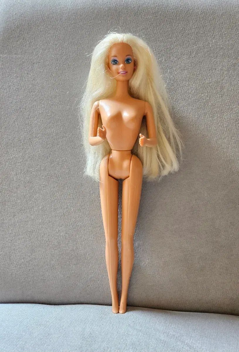 ヴィンテージ バービー人形 (1966) - メルカリ