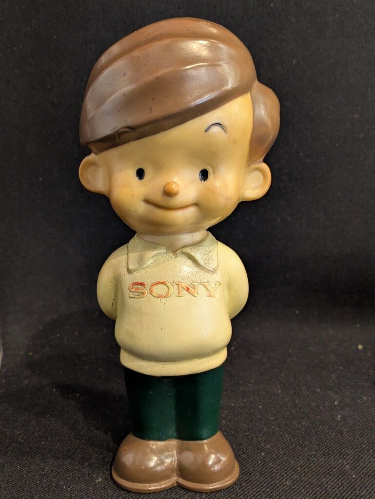 SONY ソフビ人形 ソニー坊や (襟足ぼかし塗装版) 200mm - メルカリ