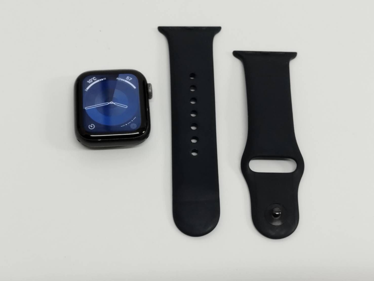 Apple Watch SE 第1世代 40mm スペースグレー 中古 - メルカリ