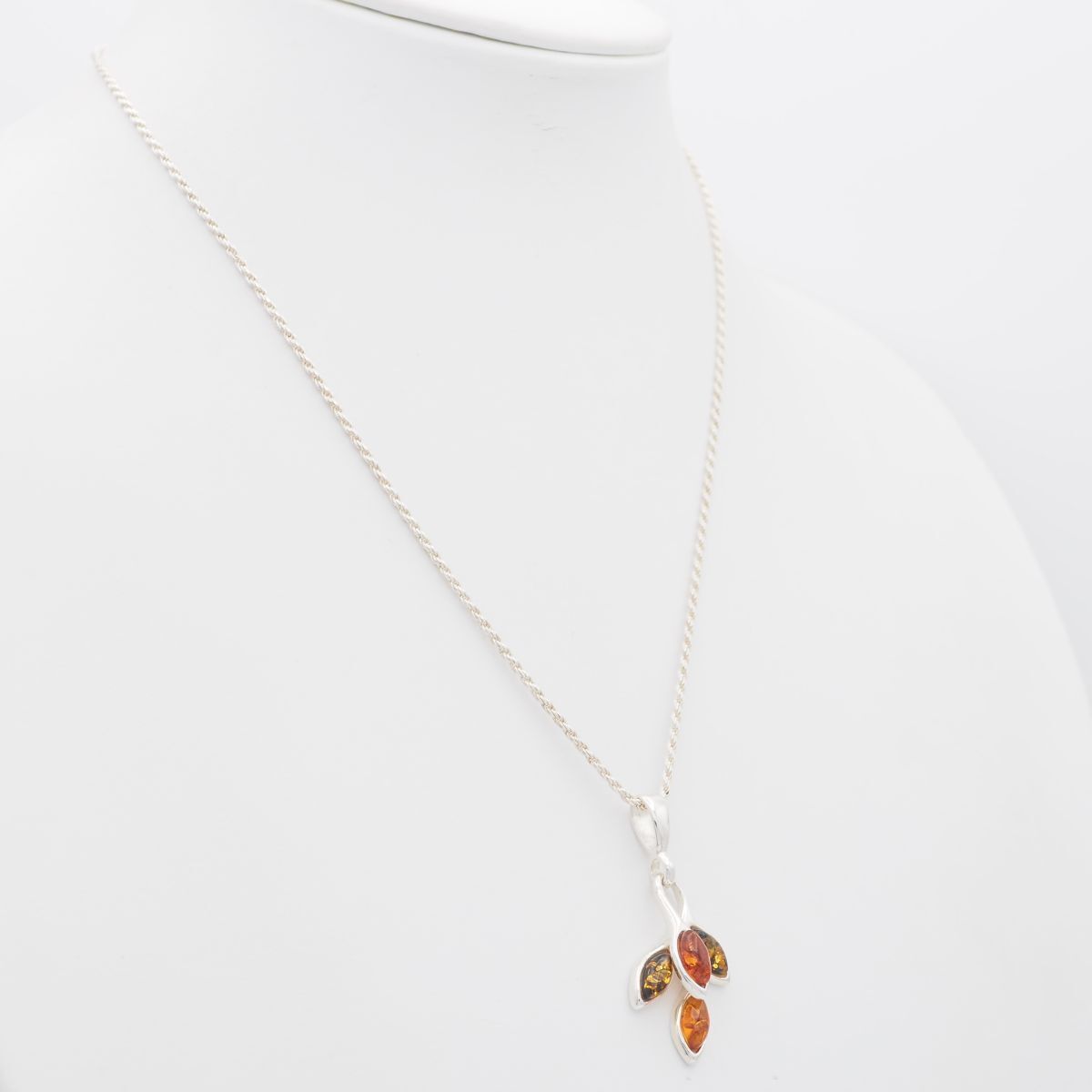 L544 販売 琥珀 コハク アンバー S925 ITALY刻印 ペンダント