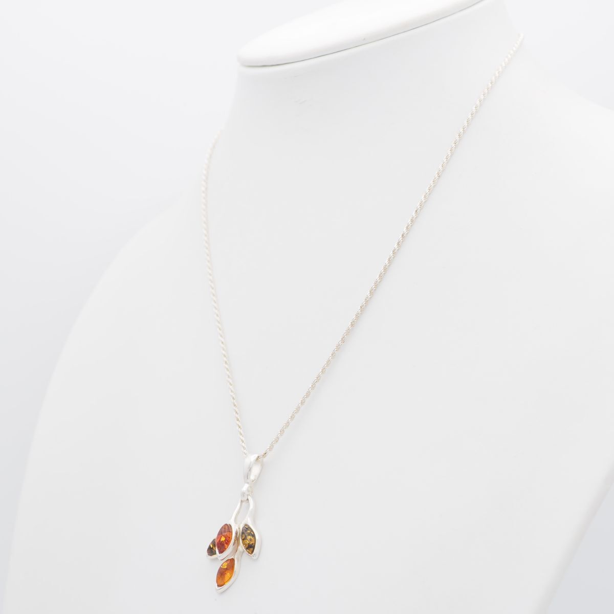 L544 販売 琥珀 コハク アンバー S925 ITALY刻印 ペンダント