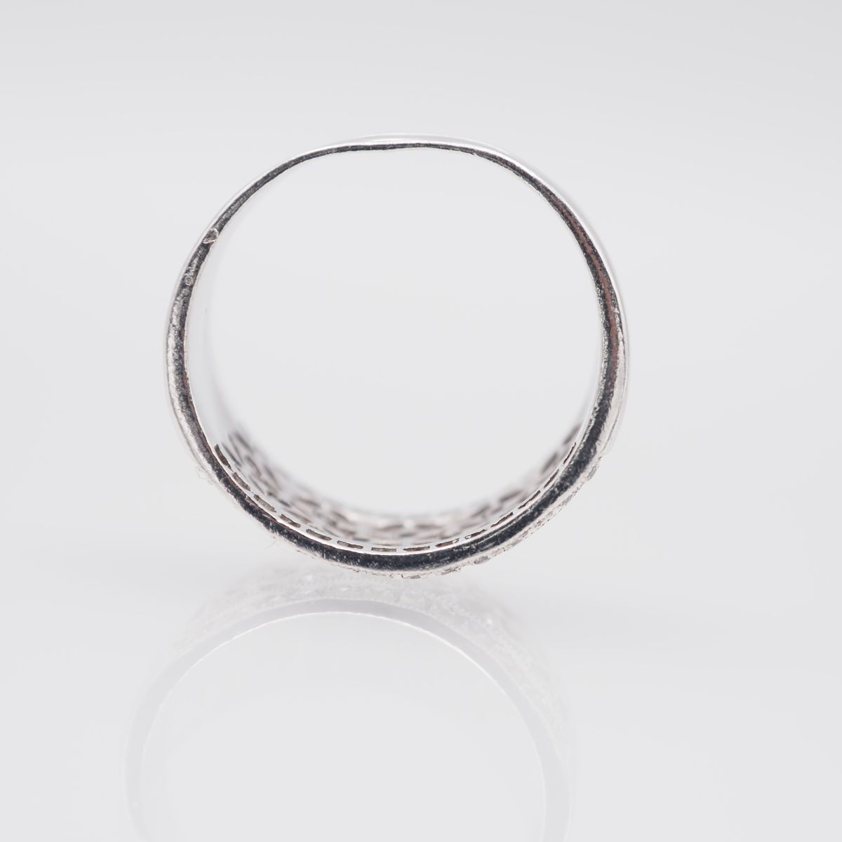 L597 ダイヤモンド風 リング 透かし彫り デザイン シルバー 指輪 13号