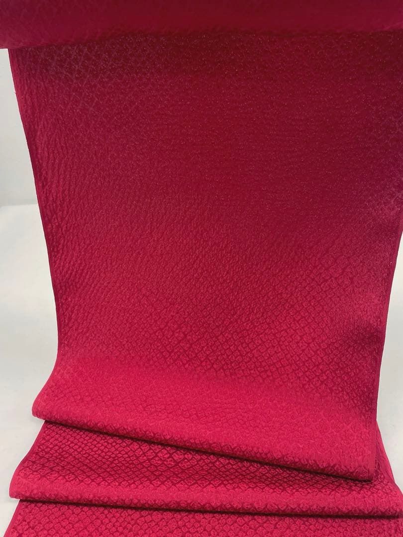 色無地 ふくれ織 紋意匠 着尺 朱・緋色 正絹 反物 T9197 - メルカリ