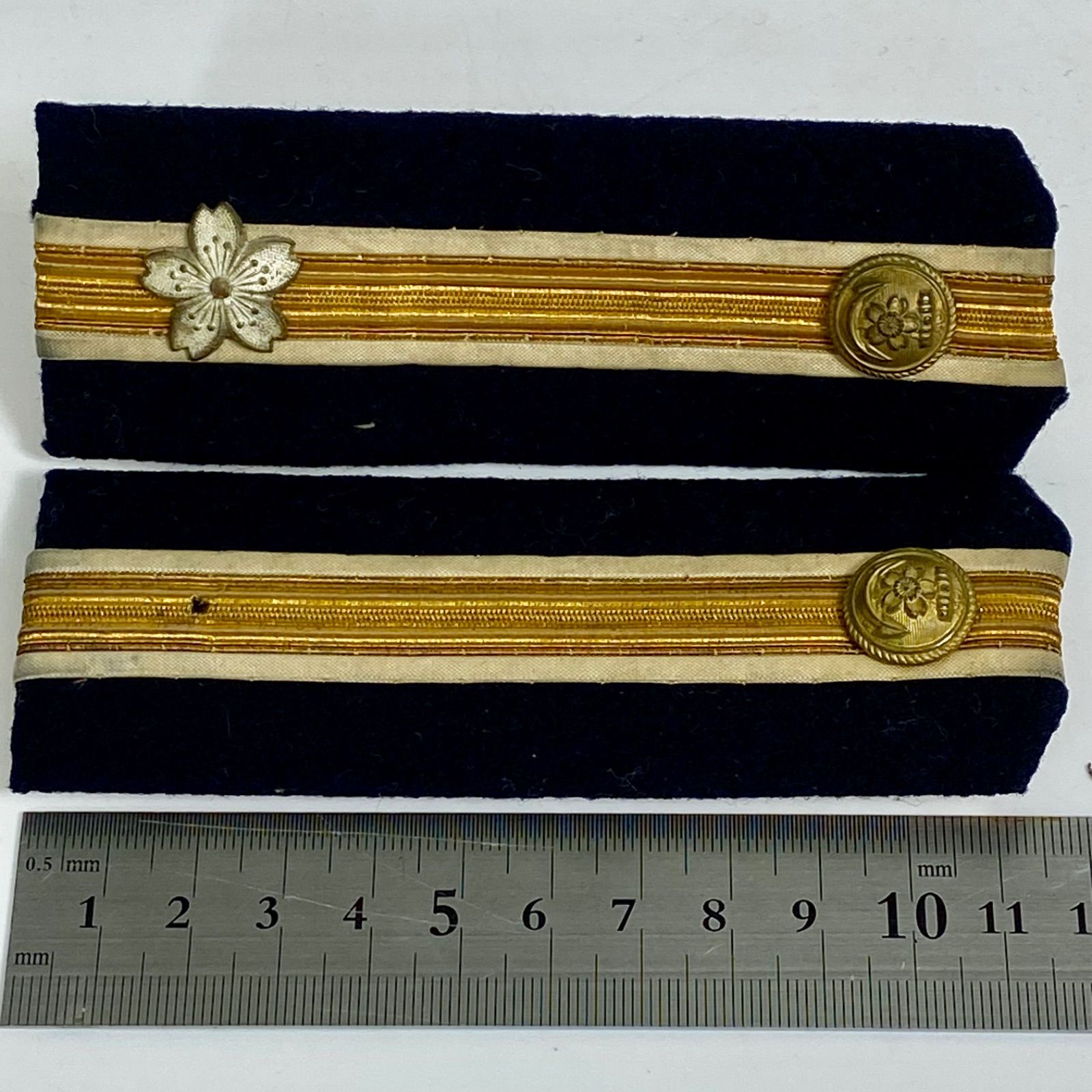 【中古実物】旧日本陸軍　少佐　襟章　階級章 旧日本軍 当時物 勲章用 肩章 襟章 階級章 まとめて 桜章 実物 日本