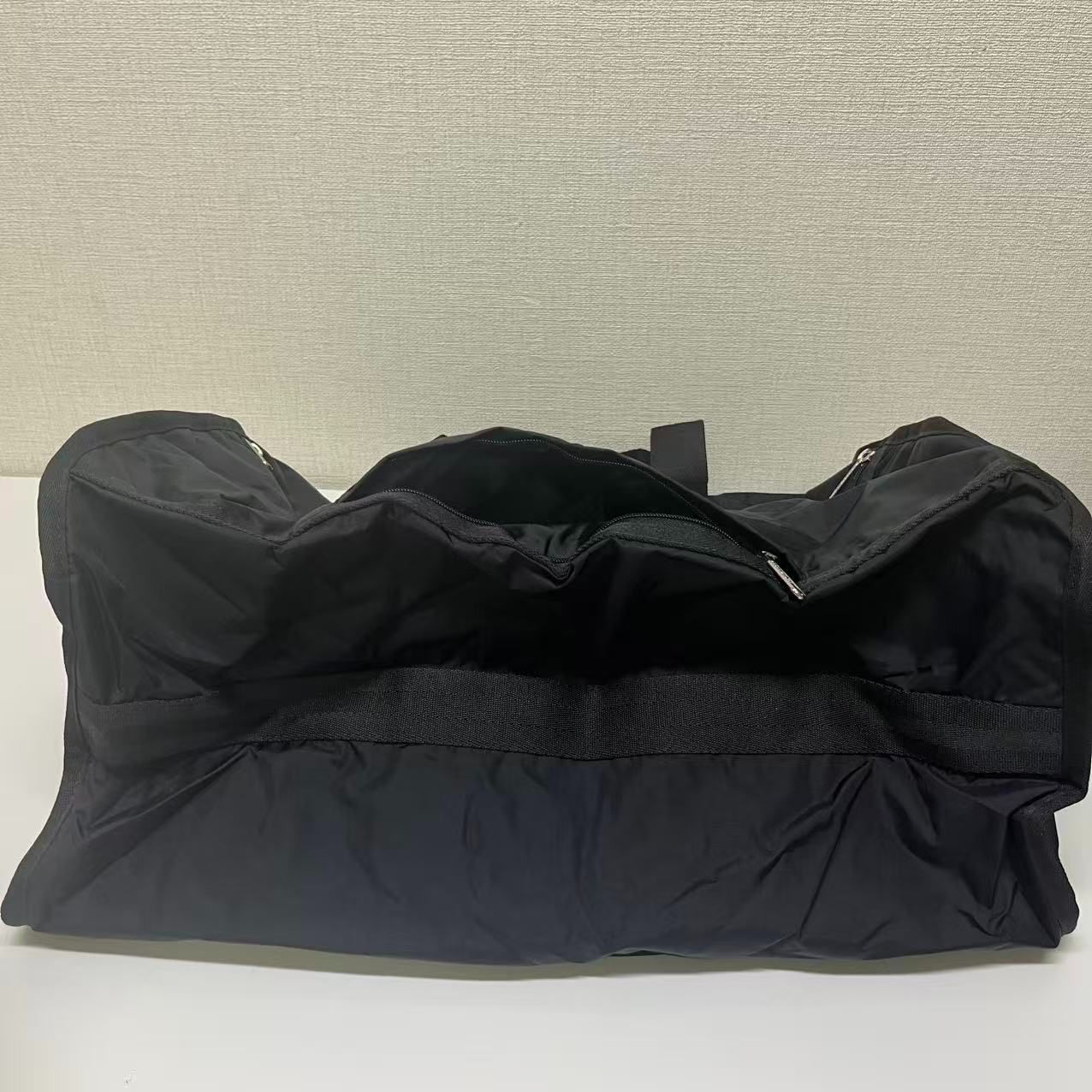 【未使用品】レスポートサック　ボストン　黒　ブラック　2way 旅行バッグ　ジム 7693 LeSportsac レスポートサック 2way ボストンバッグ 旅行用バッグ