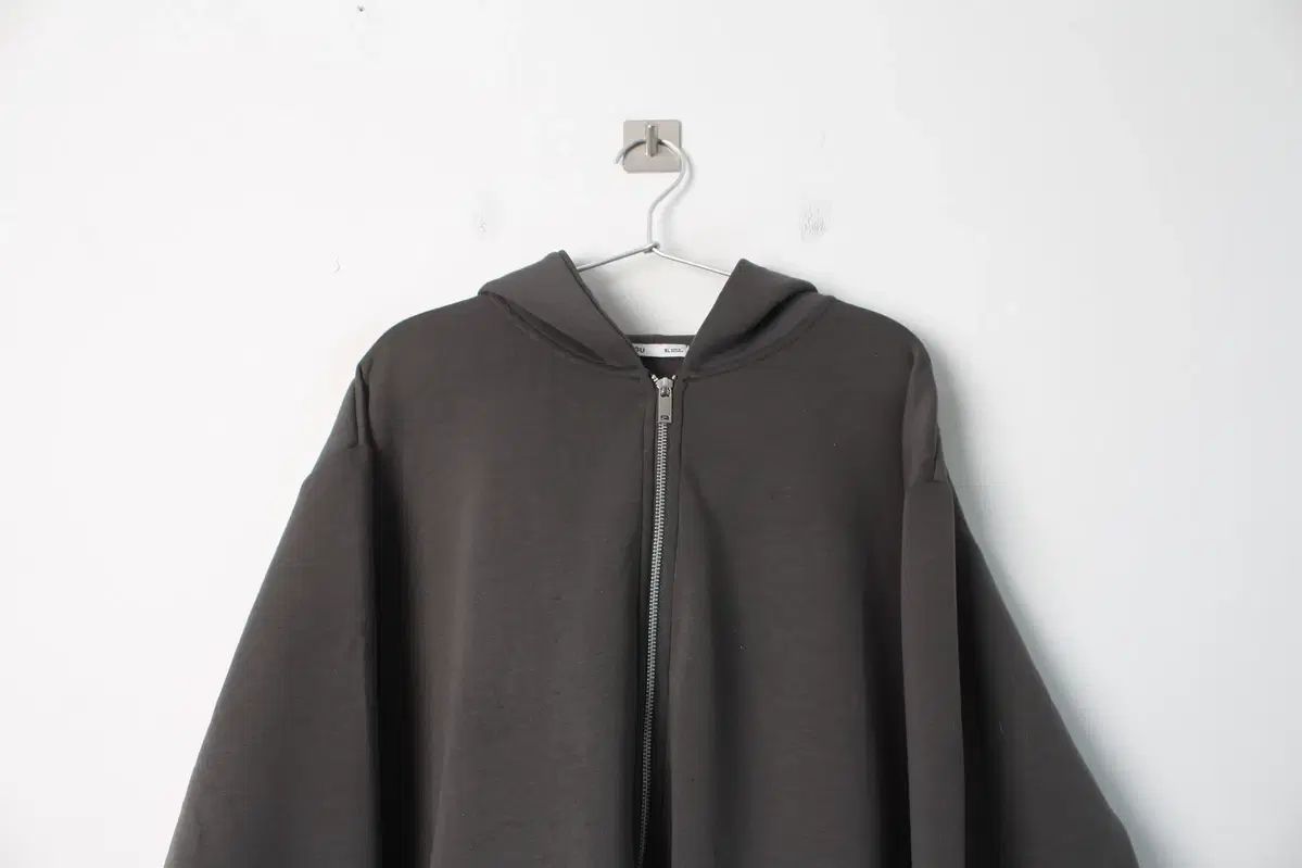 ジユー マン フードジップアップ MAN XL ファッション パーカー 【公式