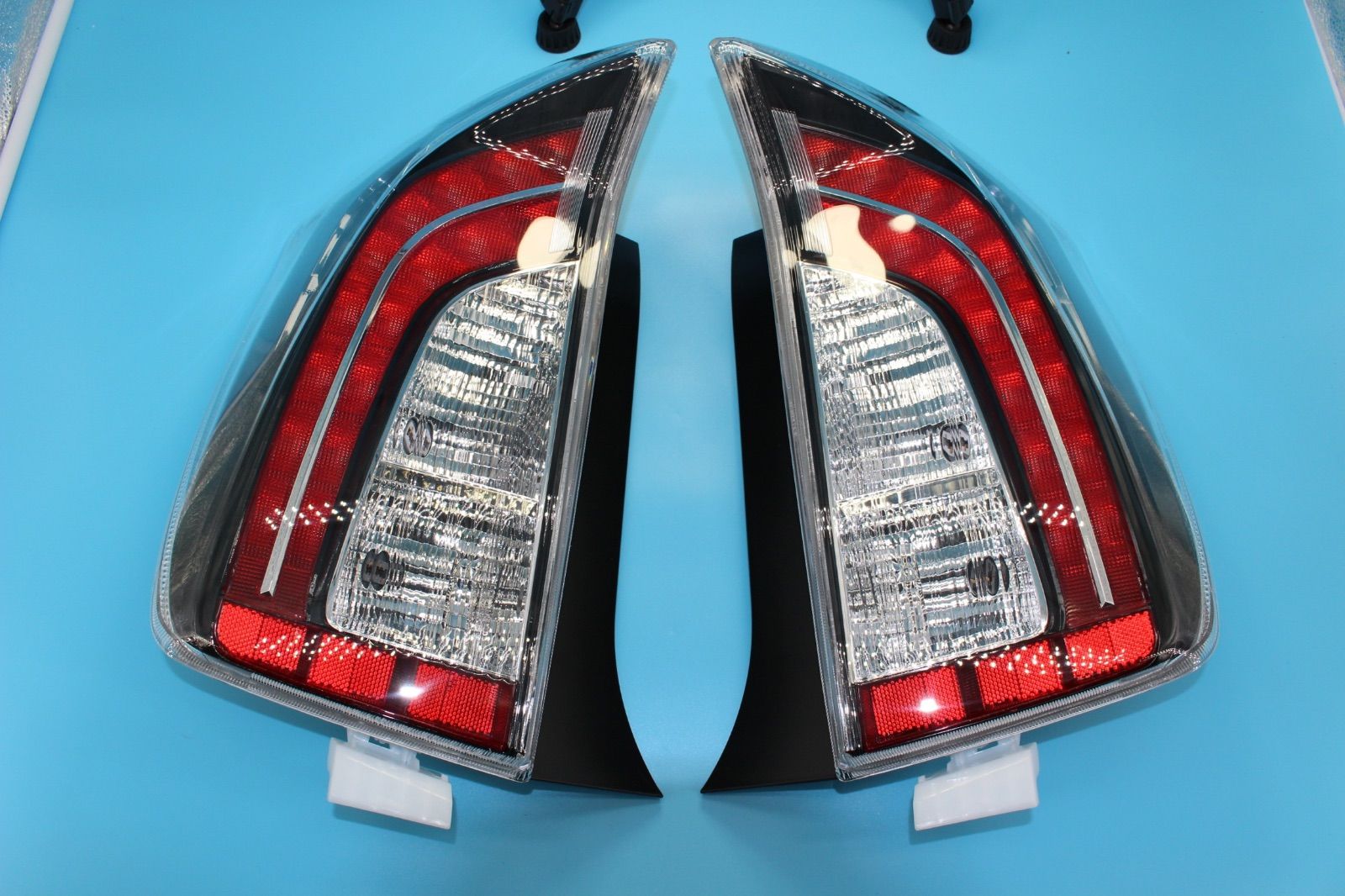 プリウス30系 ZVW30 G's風 US仕様全灯テールランプ【D6】 - メルカリ