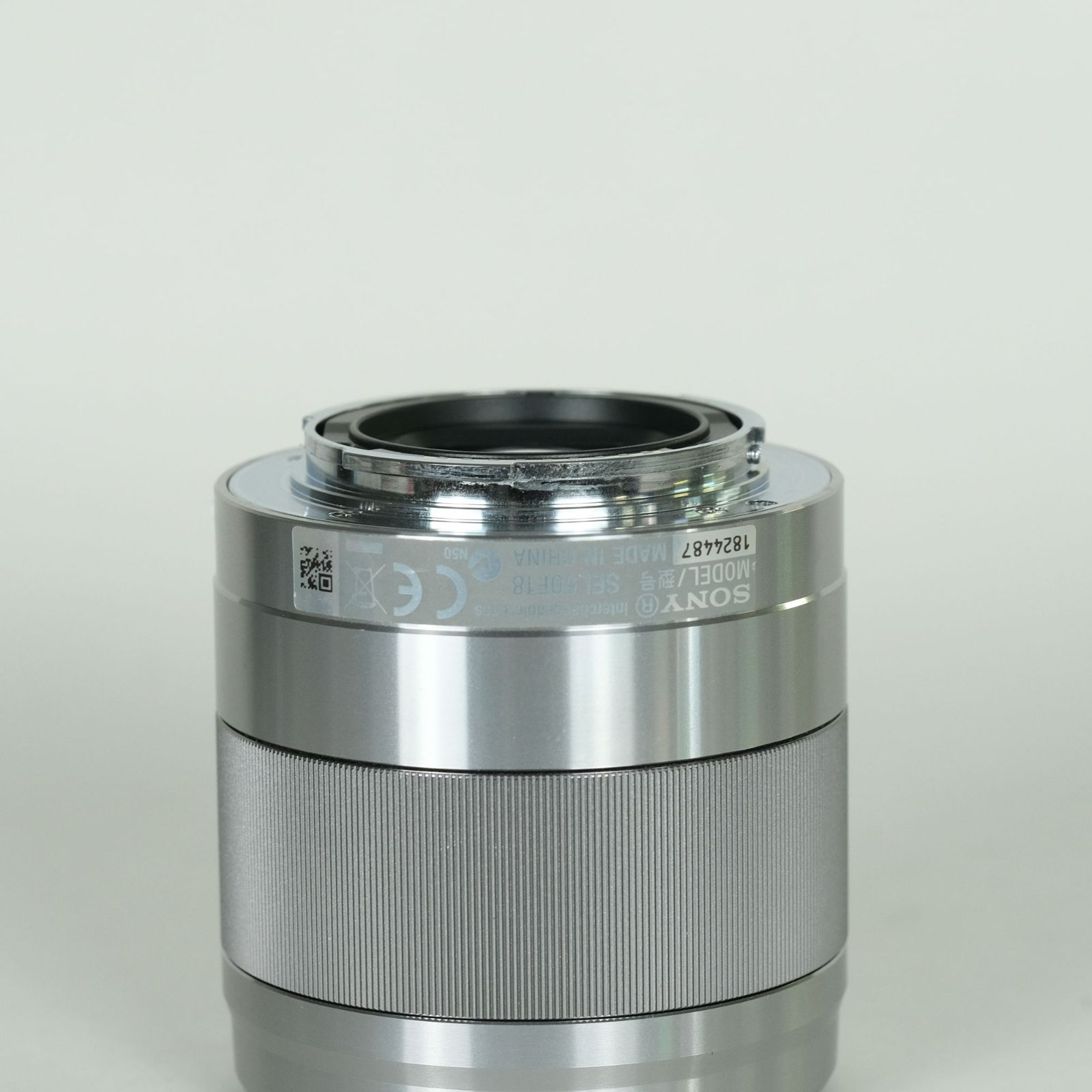 良品 | フィルター付] SONY E 50mm F1.8 OSS SEL50F18 [シルバー