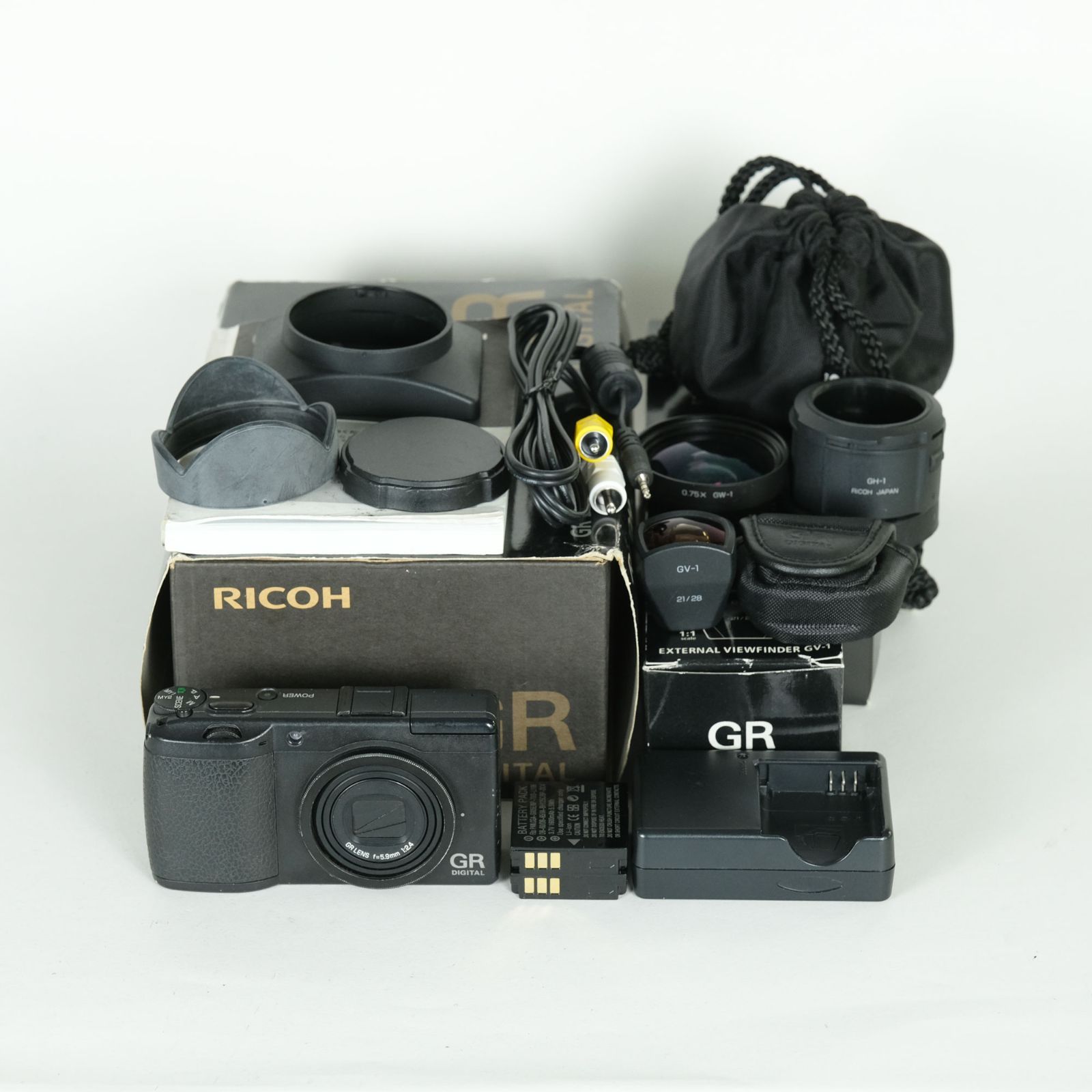並品 | シャッター数2,000回｜別売付属品多数] RICOH GR DIGITAL II