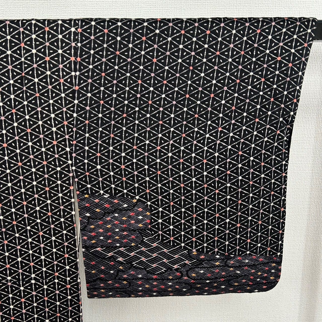 小紋付下げ モノトーン 総絞り 裄65.5 可愛い絞り染め 正絹 着物 MK