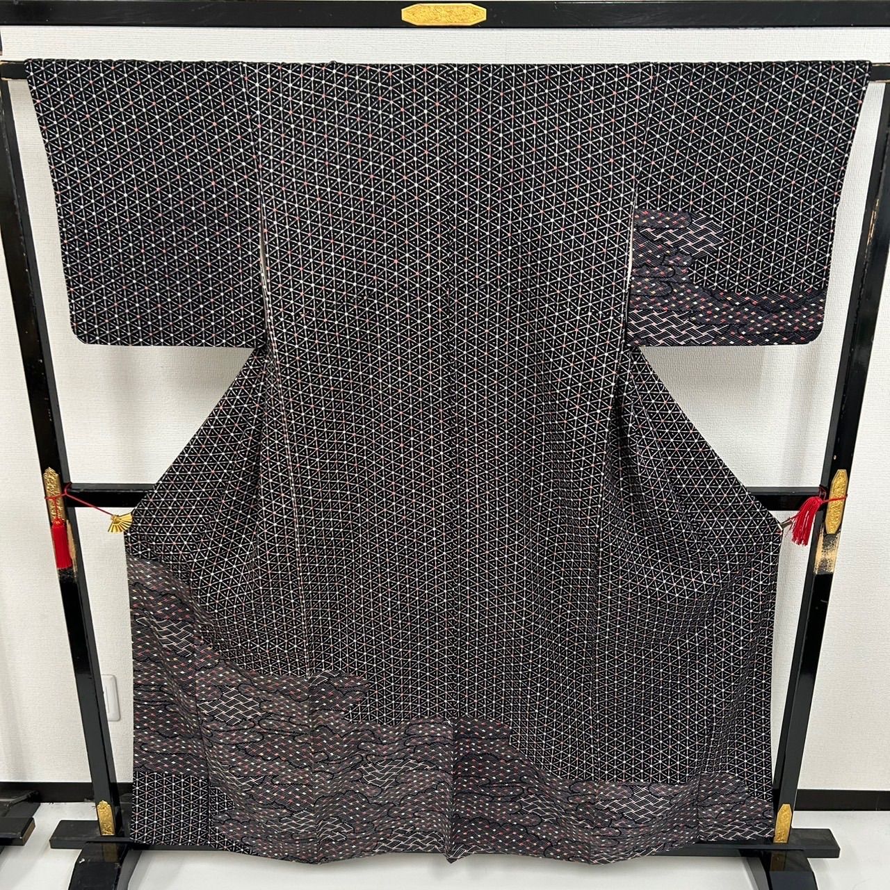 小紋付下げ モノトーン 総絞り 裄65.5 可愛い絞り染め 正絹 着物 MK