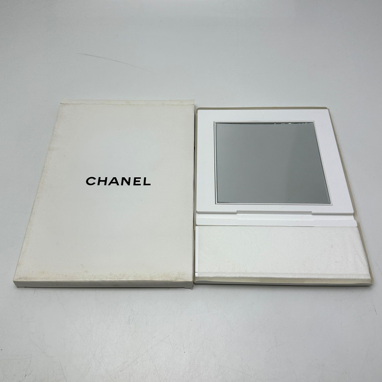CHANEL ノベルティ スタンドミラー 未使用 楠本質店/元住吉】ほぼ未使用品 シャネル CHANEL スタンドミラー