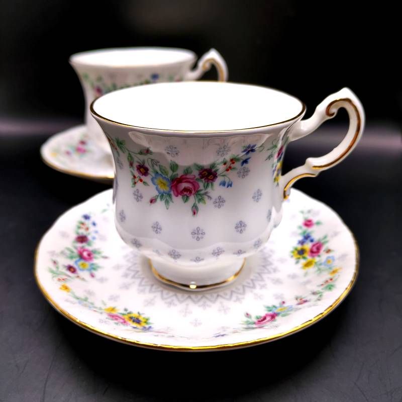 PARAGON SPRING GARLAND カップ＆ソーサー 2客セット 英国陶磁器 花柄