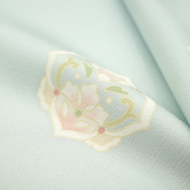 【新品未使用】和か草苑小紋＜手染加工品・織柄・秋草花飛文＞着尺　正絹　反物 楽天市場】【Prices down2】正絹 小紋 反物 着物「薄灰桜 飛び柄