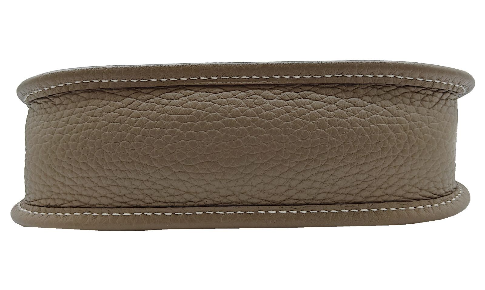 【中古】HERMES エルメス エブリンTPM アマゾン トリヨンクレマンス エトゥープ ブルーインディゴ シルバー金具 W刻印 2024年製 エヴリン ショルダーバッグ 斜め掛け 鞄 レディース メンズ 人気 お洒落 【ブランドギャラリー東心斎橋店】 EVELYN HERMES エルメス エブリンTPM ショルダーバッグ 斜め掛け