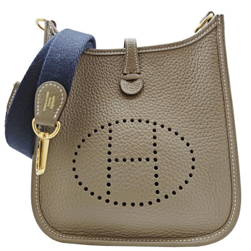 【中古】HERMES エルメス エブリンTPM アマゾン トリヨンクレマンス エトゥープ ブルーインディゴ シルバー金具 W刻印 2024年製 エヴリン ショルダーバッグ 斜め掛け 鞄 レディース メンズ 人気 お洒落 【ブランドギャラリー東心斎橋店】 中古】HERMES エルメス エブリンTPM アマゾン トリヨンクレマンス