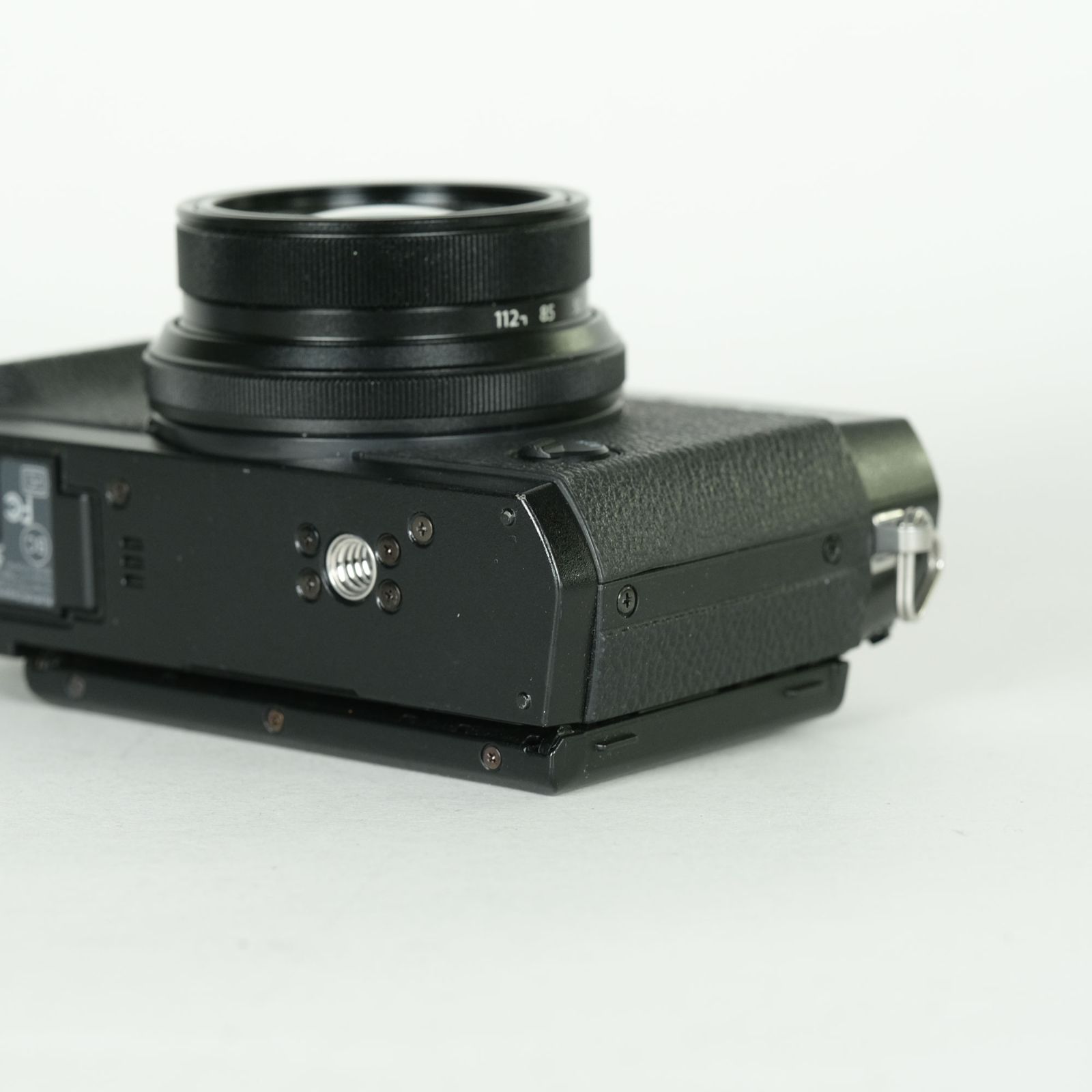 Fujifilm X30 美品　完動品　動作確認済み 蘇れ、名機たち 第1回：富士フイルム X30 | ShaSha