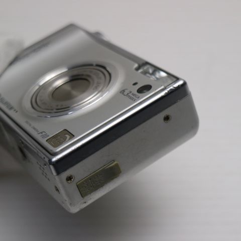 美品 FinePix F10 シルバー 即日発送 FUJIFILM デジカメ デジタル