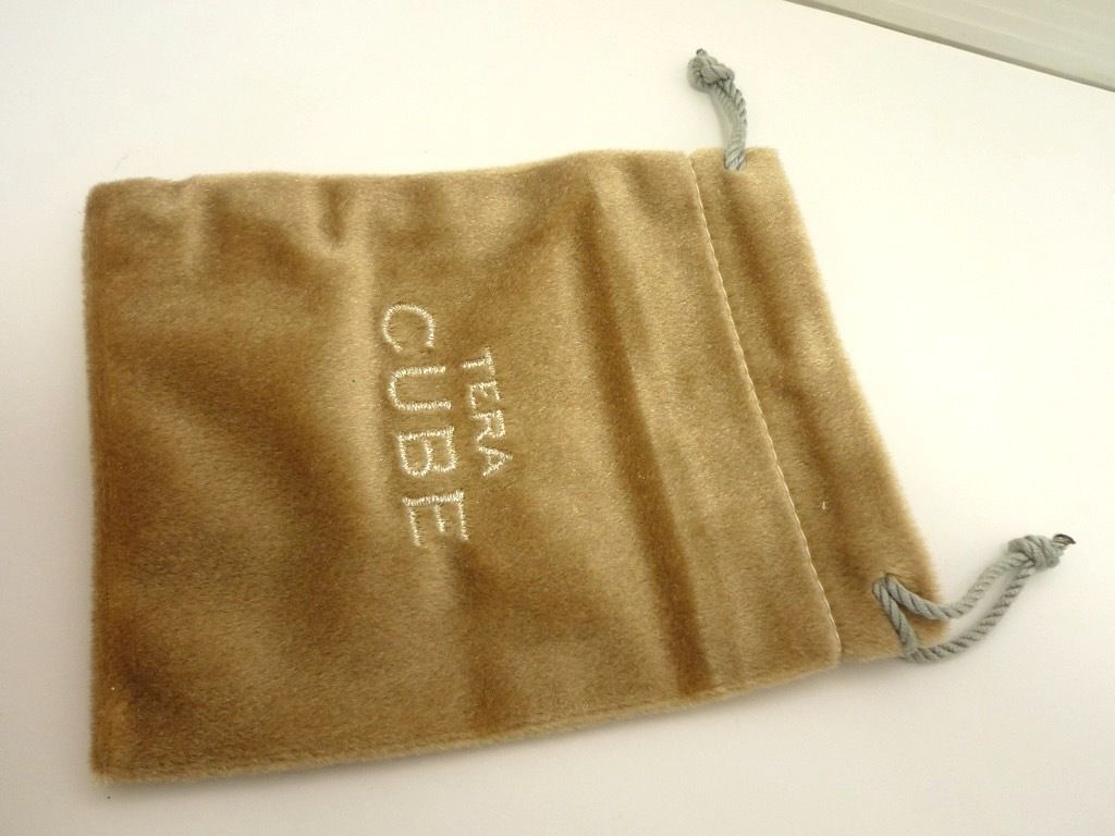 定価18万円 テラキューブ クロス ケース 高純度 テラヘルツ鉱石 100