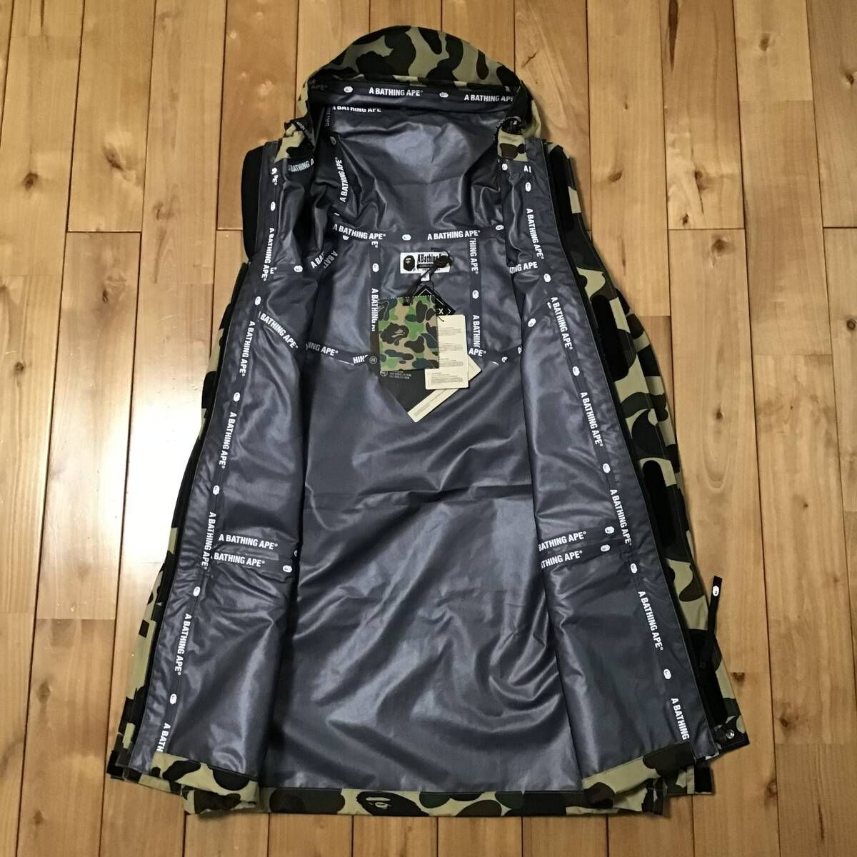 アベイシングエイプ　今年発売GORE-TEX スノジャケ2XL新品未使用品 ☆定価以下☆ 新品 GORE TEX スノボジャケット Sサイズ a bathing ape