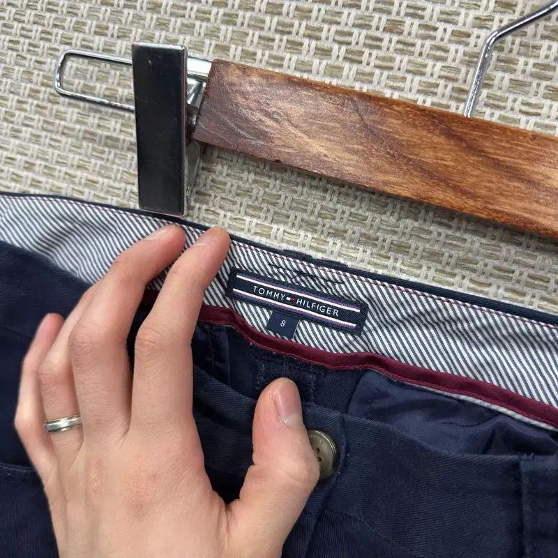 トミーヒルフィガー カジュアル コットンパンツ 綿パンツ 28インチ A03276 TOMMY HILFIGER トミー・ヒルフィガー トミー ヒルフィガー ショーツ レディース 綿 コットン ホワイトデー カジュアル ロゴ ワンポイント 無地 ブランド TH ORIGINAL BIKINI メール便