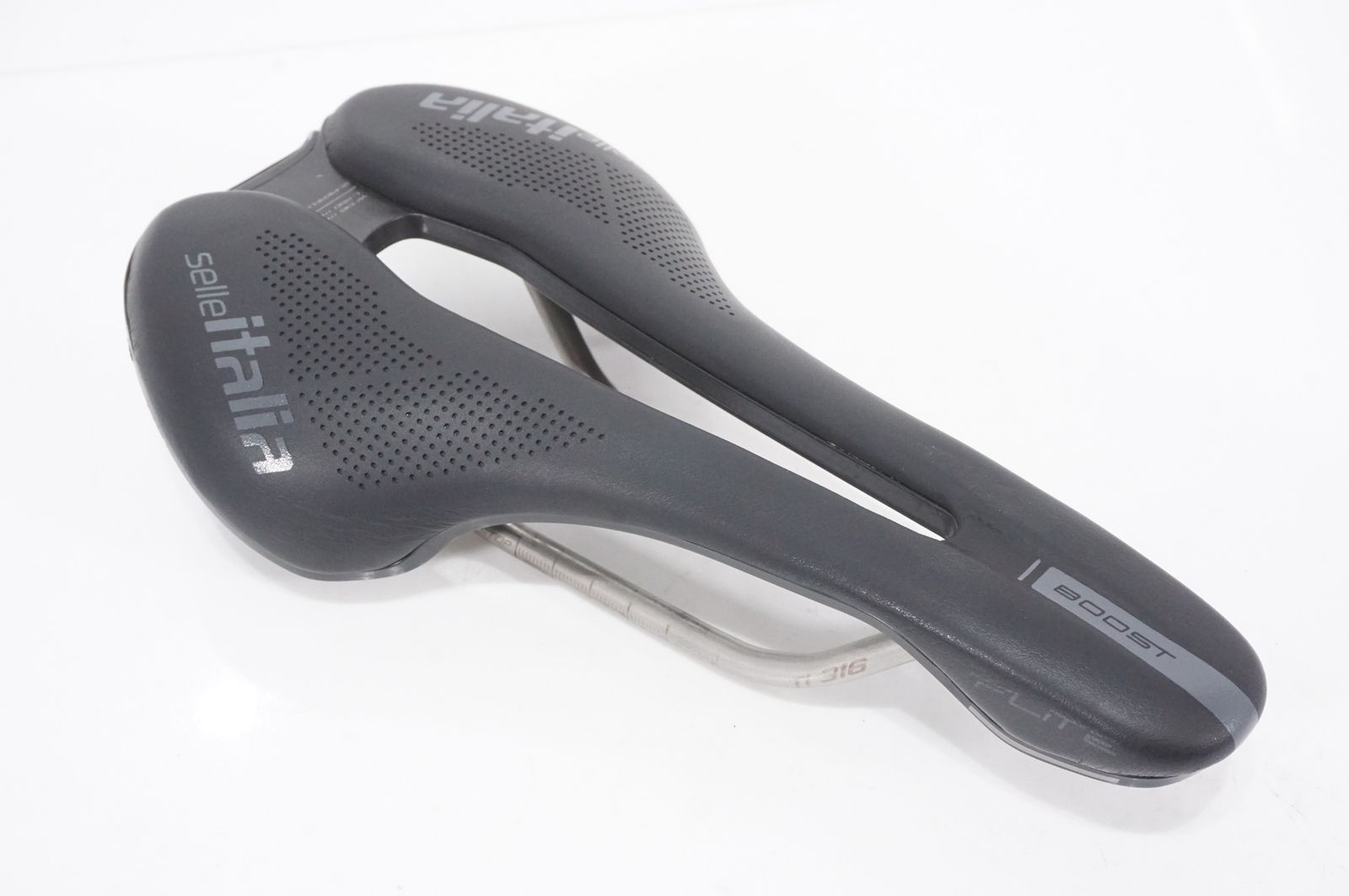 selle Italia FLITE BOOST セライタリア ショートサドル 幅145mm 長さ