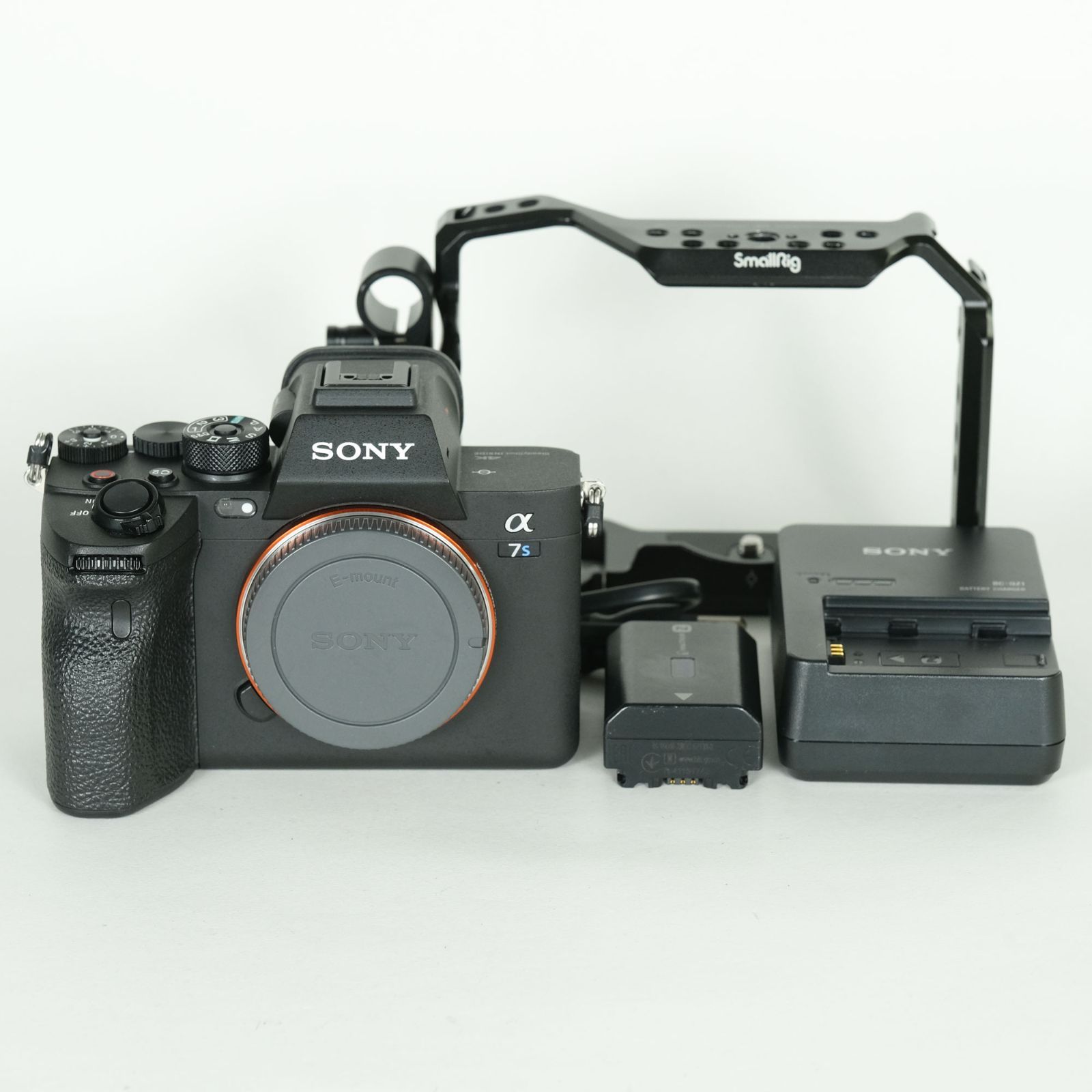 美品 | シャッター数4,000回｜カメラゲージ付] SONY α7S III（ILCE