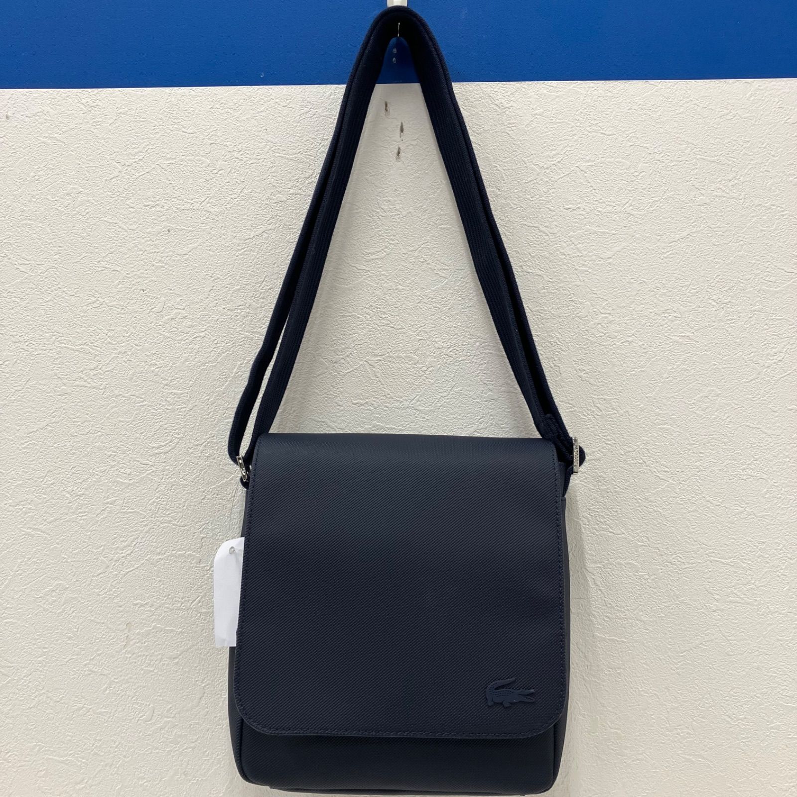 7915 LACOSTE ラコステ メンズクラシック スリムフラップサッチェル 