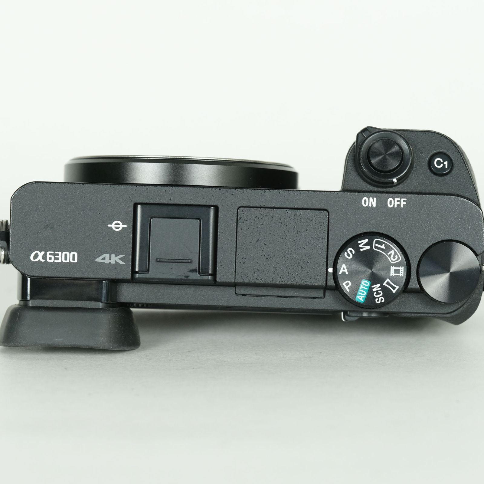 【早い者勝ち】SONY α6300レンズキット ショット数2000回程度 神カメラ】初めてのカメラにはSony α6300！良かった点・気になる点