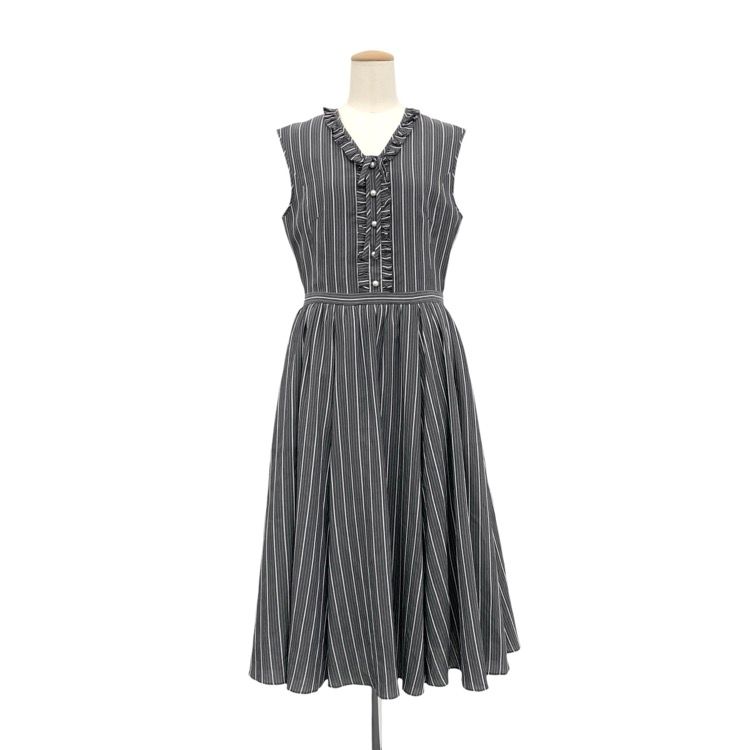 Rene ルネ　カメリアボタン　リブニット　ワンピース　36　S　グレー 2025 Rene ルネ ストライプ ドレス フリル パールボタンワンピース