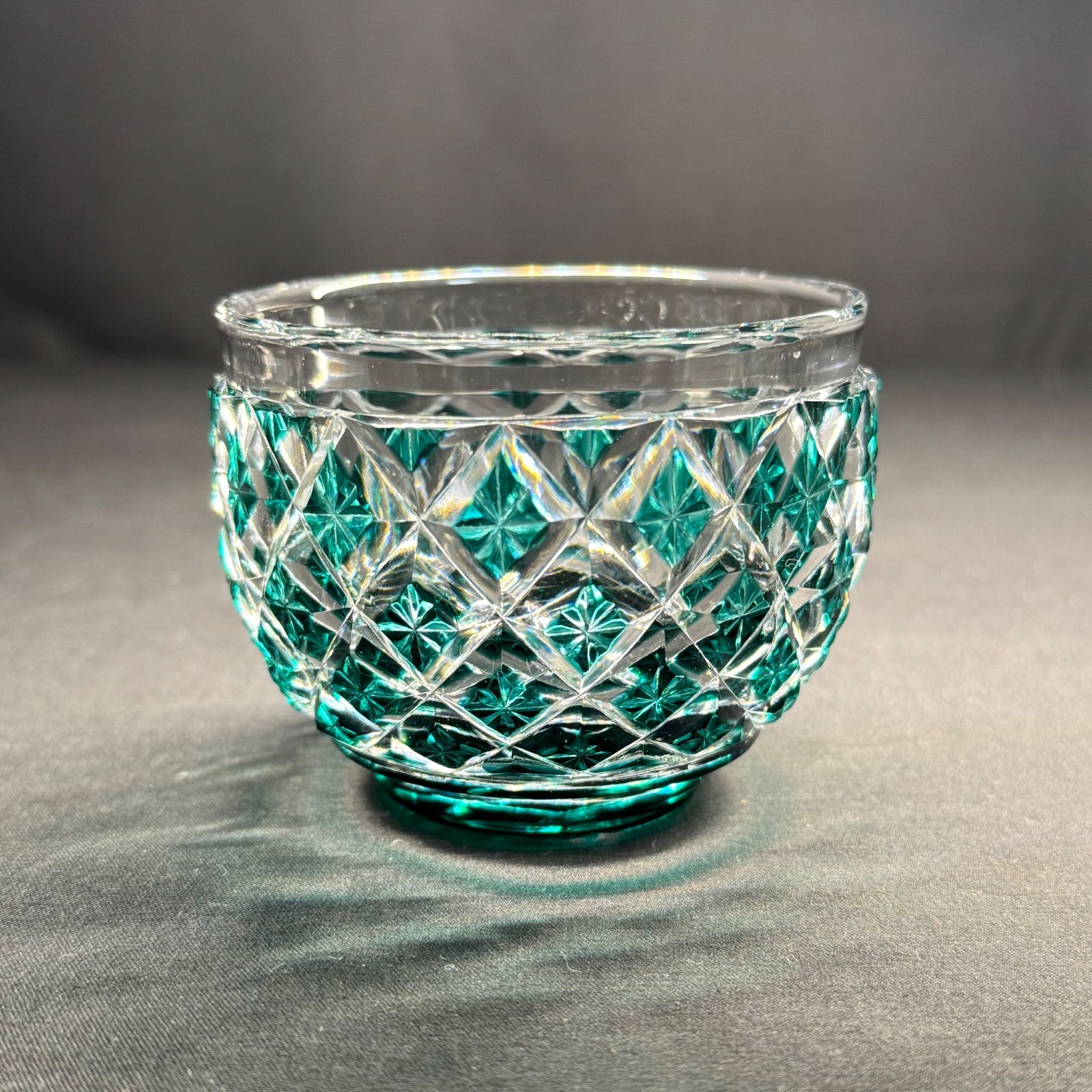 尚古集成館監修 薩摩切子工芸作 藍被せガラス 復元 薩摩切子盃 共箱・共布 尚古集成館監修 薩摩切子工芸作 藍被せガラス 復元 薩摩切子盃 共