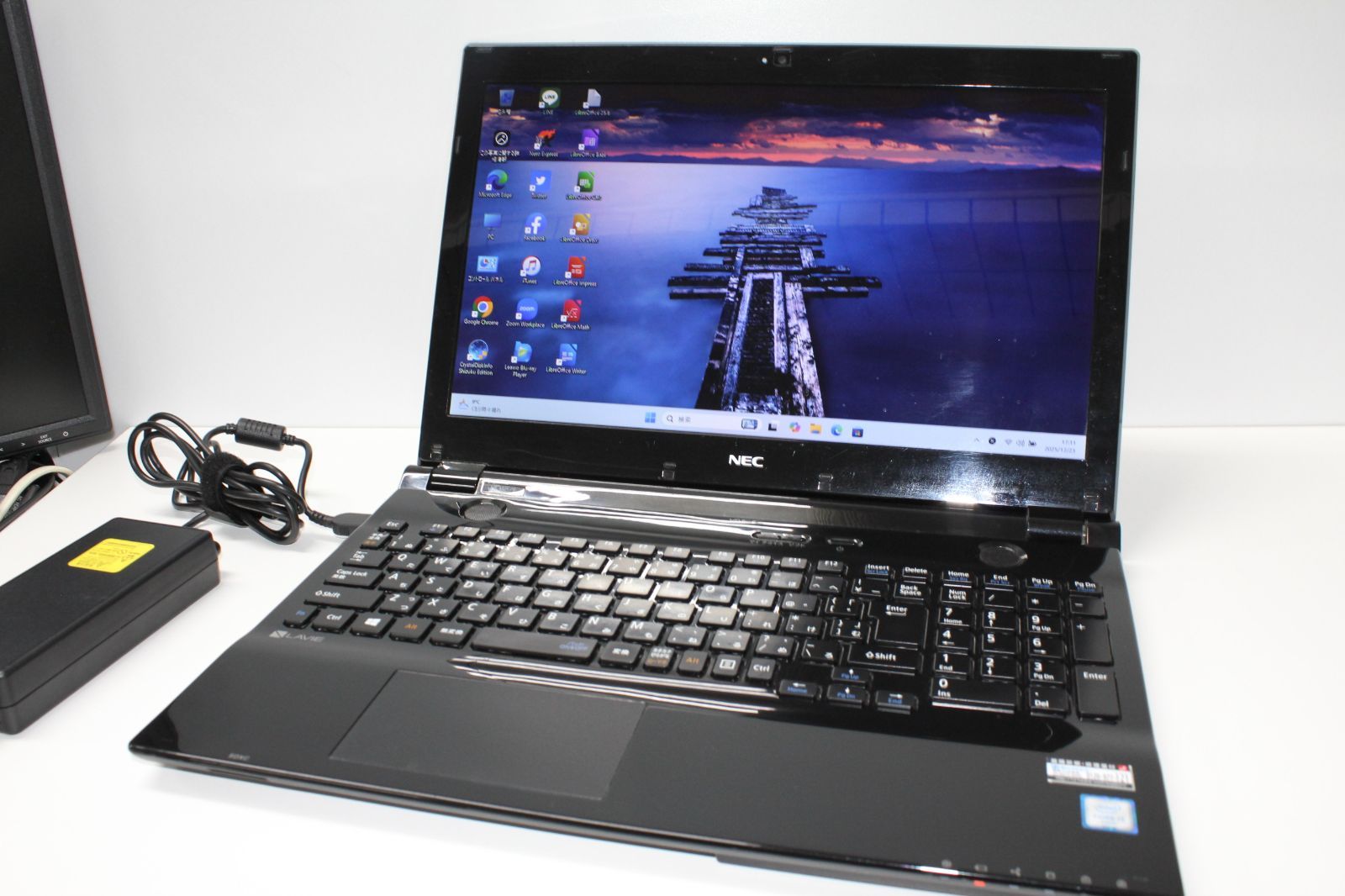 現状品/中古ノートPC】NEC〈LAVIE NS350/EAB〉Intel Core i3/SSD180GB