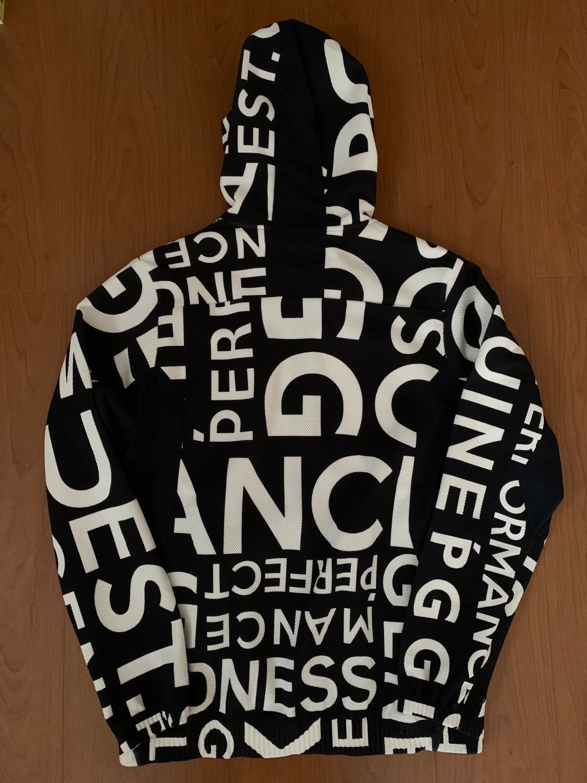 美品 パーリーゲイツ PGG 黒✖️白 フード付き ロゴ入り スウェット